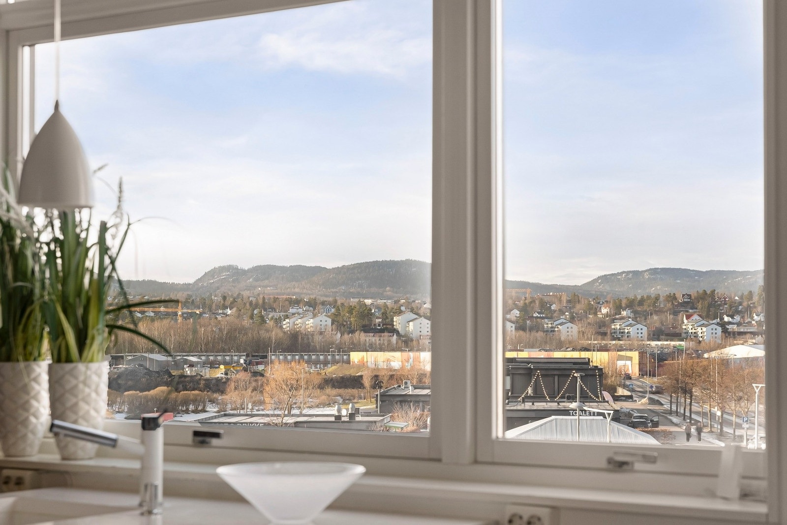 Utsikt fra kjøkkenet. Galleribilde