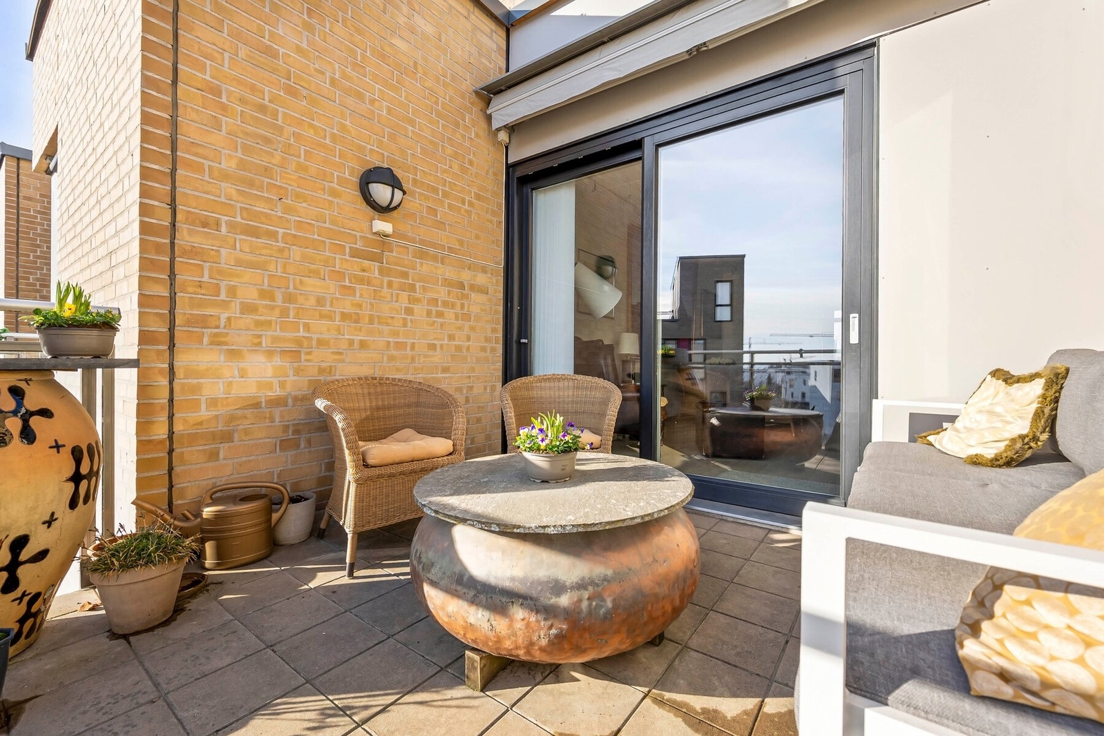 Gode solforhold og plass til en hyggelig sittegruppe. Galleribilde