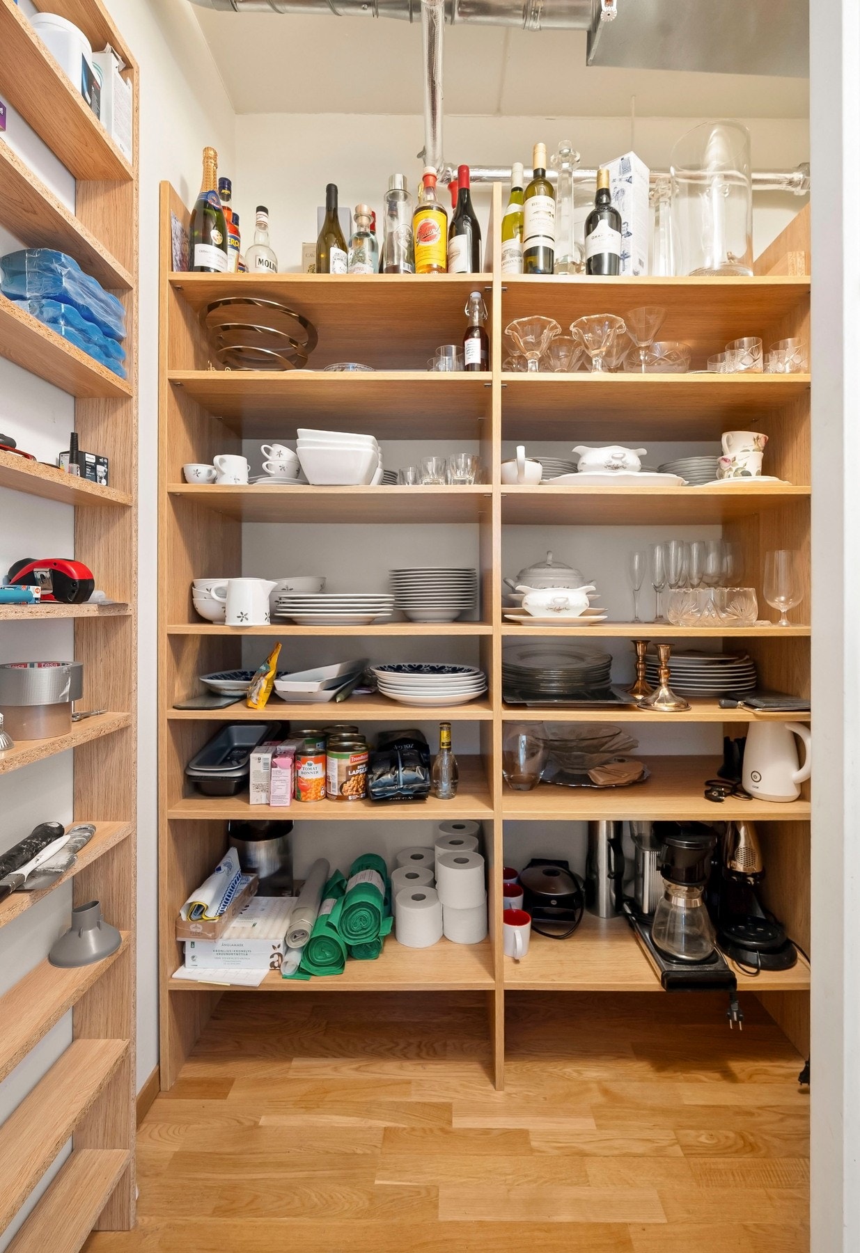 Rett ved badet finner du også en romslig innvendig bod. Galleribilde