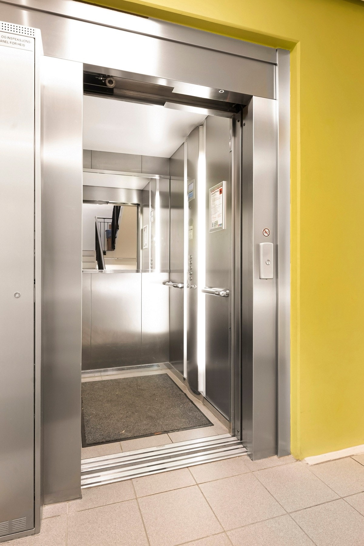 Her har du heis til alle etasjer. Galleribilde