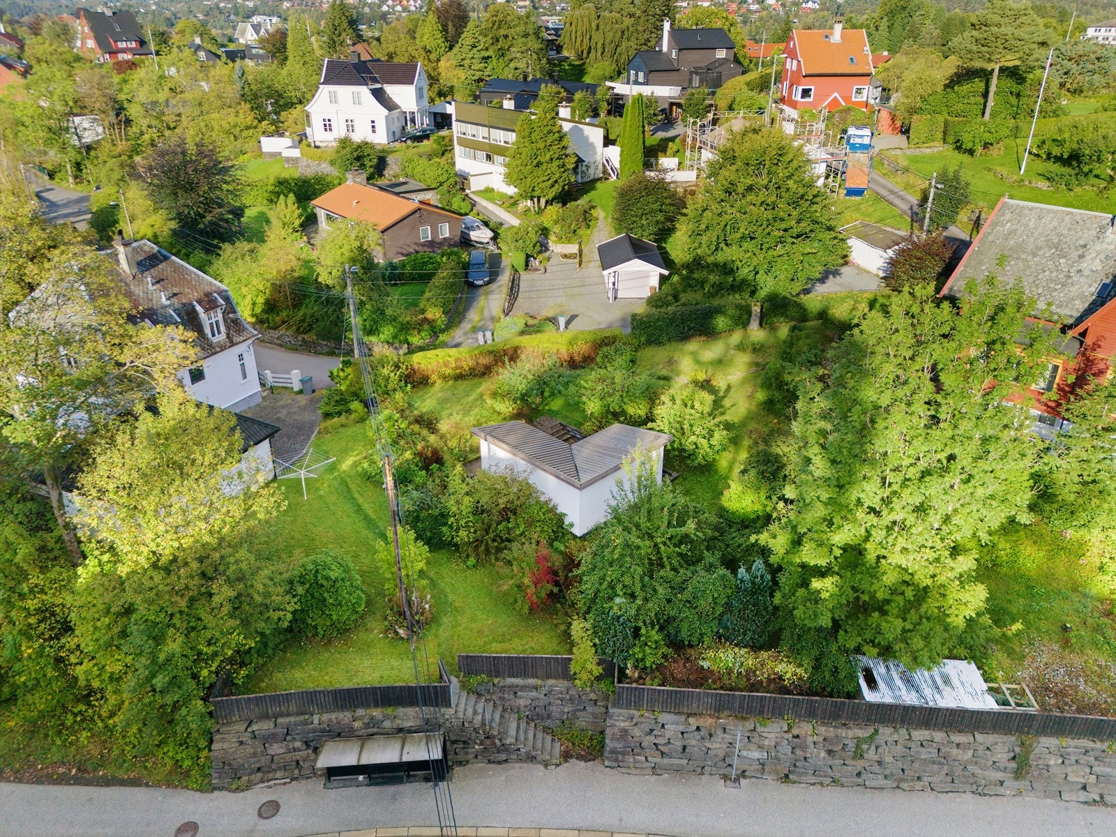 Nordahl Griegs veg 2B har en ettertraktet beliggenhet i et veletablert område på Paradis. Galleribilde