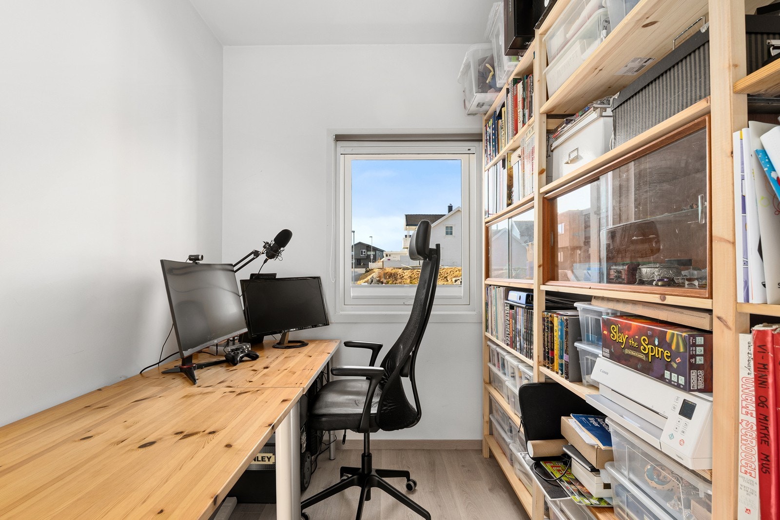 Soverom 2 som i dag innredet som kontor. Galleribilde