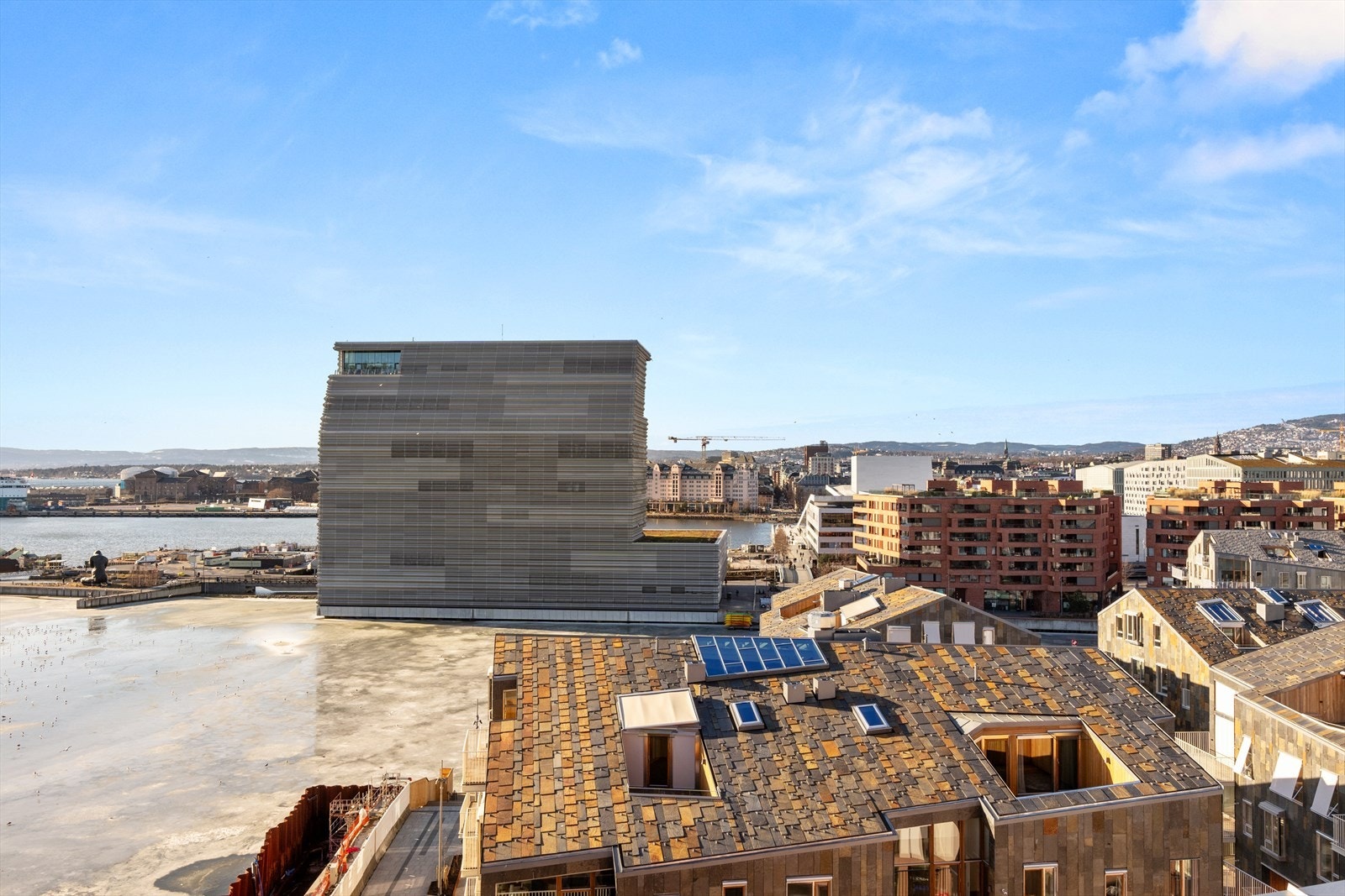 Her kan du nyte en flott panoramautsikt over både fjorden og byen. Galleribilde