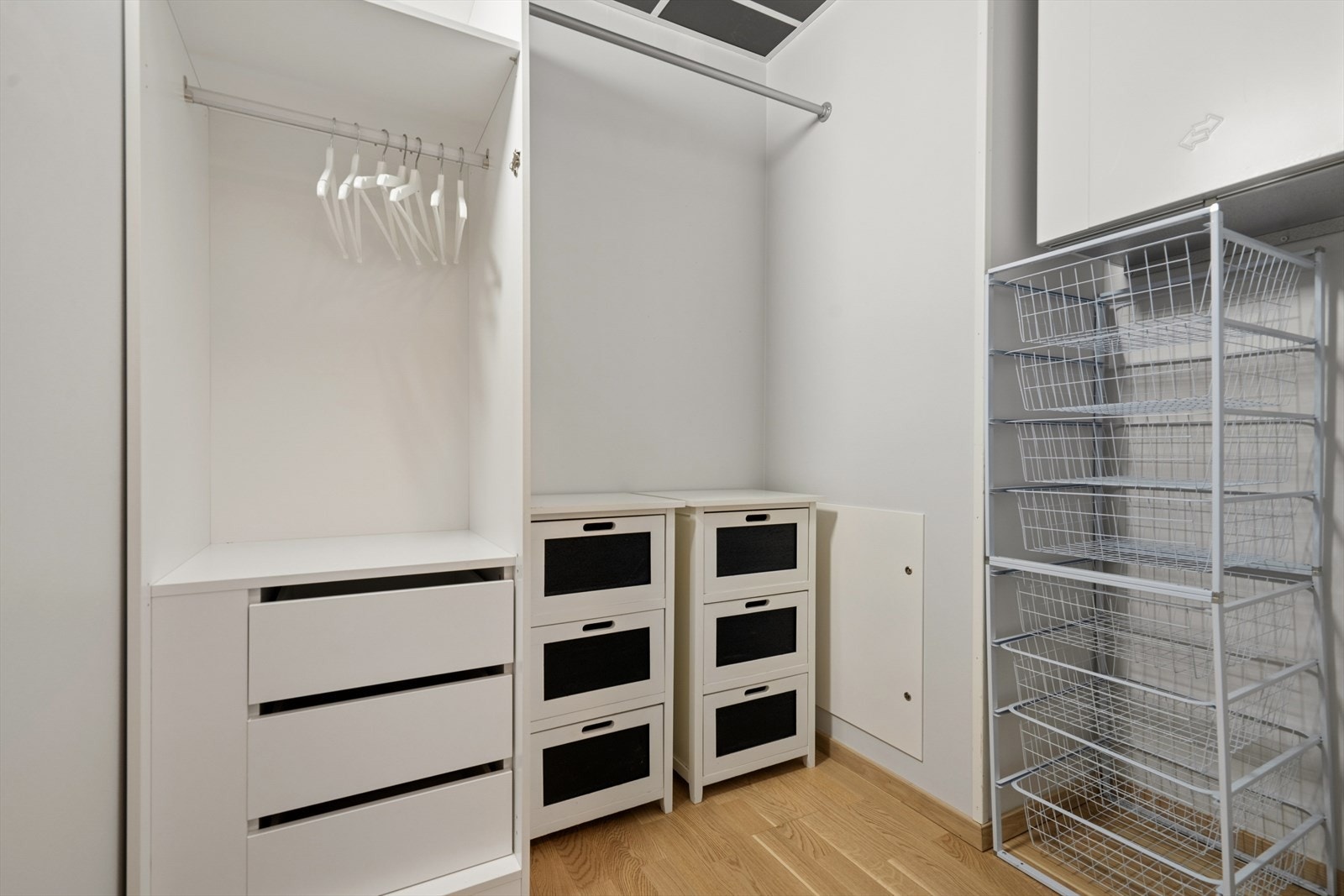 Innredningen i walk-in medfølger Galleribilde