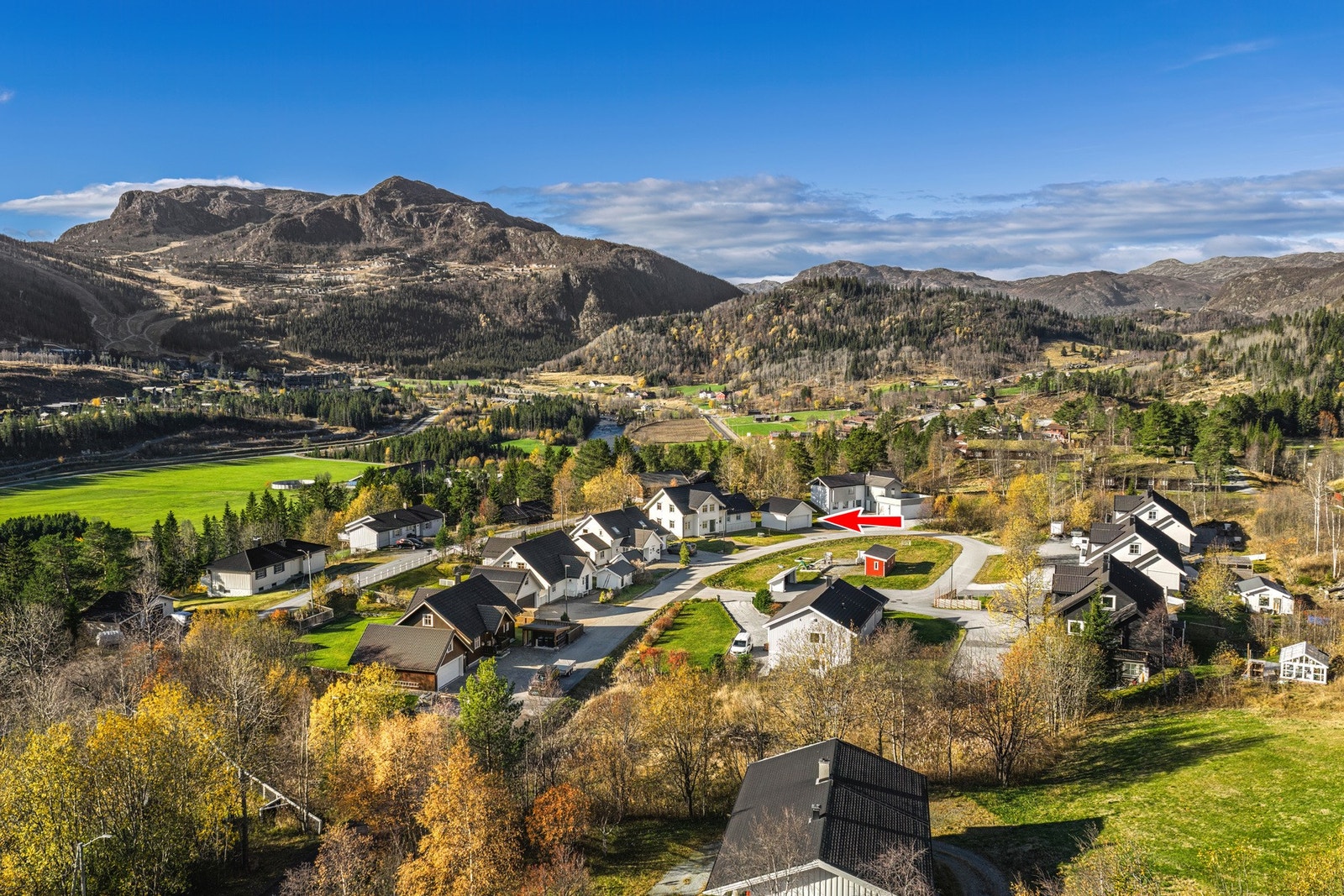 Påfølgende høstbilder er skutt høst 2025. Galleribilde