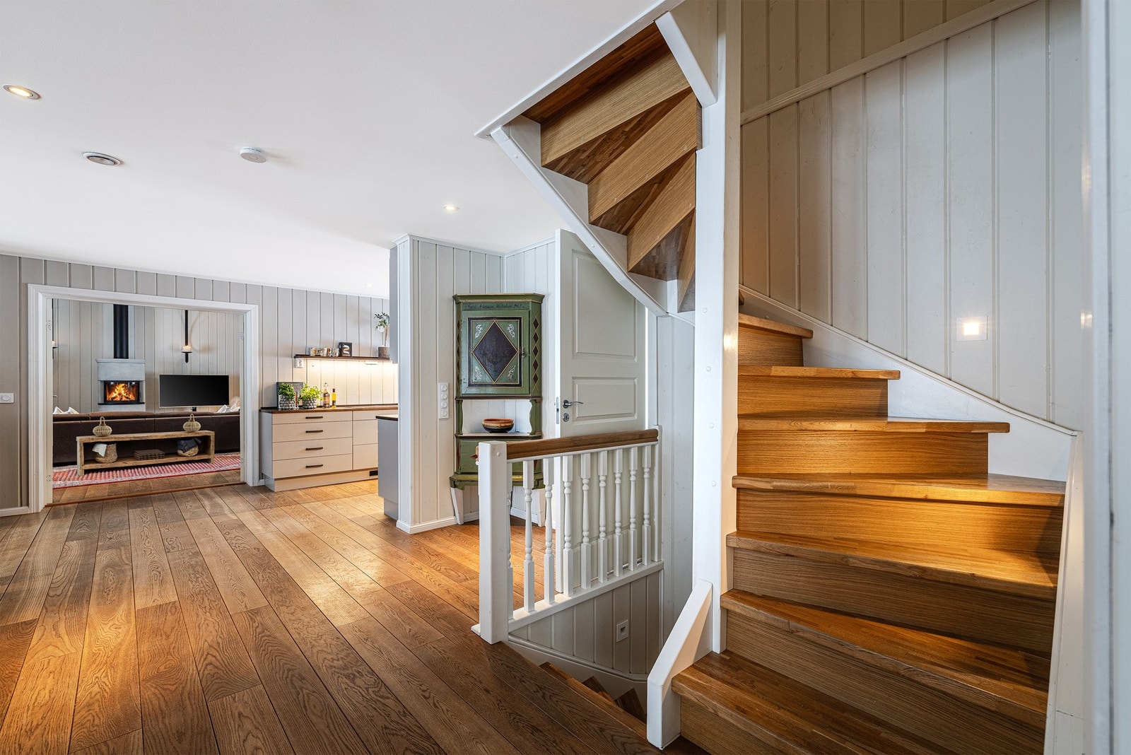 Flotte gulver og trapper i eik. Galleribilde