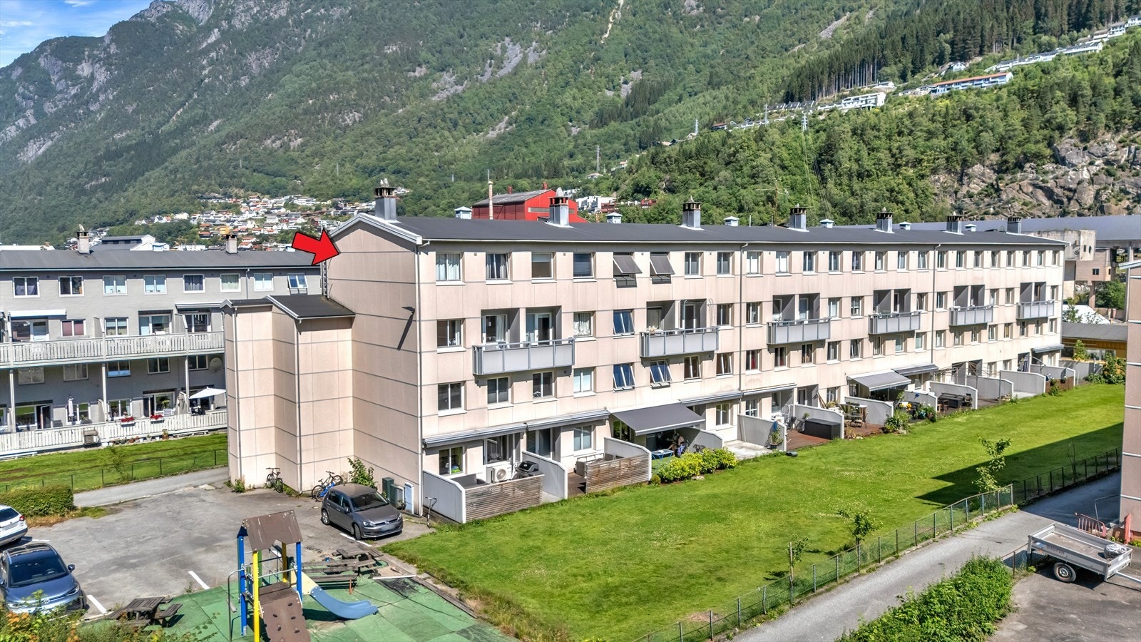 Velkommen til Røldalsvegen 54. Presentert av Eiendomsmegler Norge, Hardanger. Galleribilde