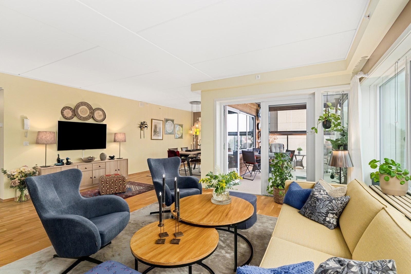 Det er vannbåren gulvvarme i alle rom, utenom baderom og teknisk rom/bod Galleribilde