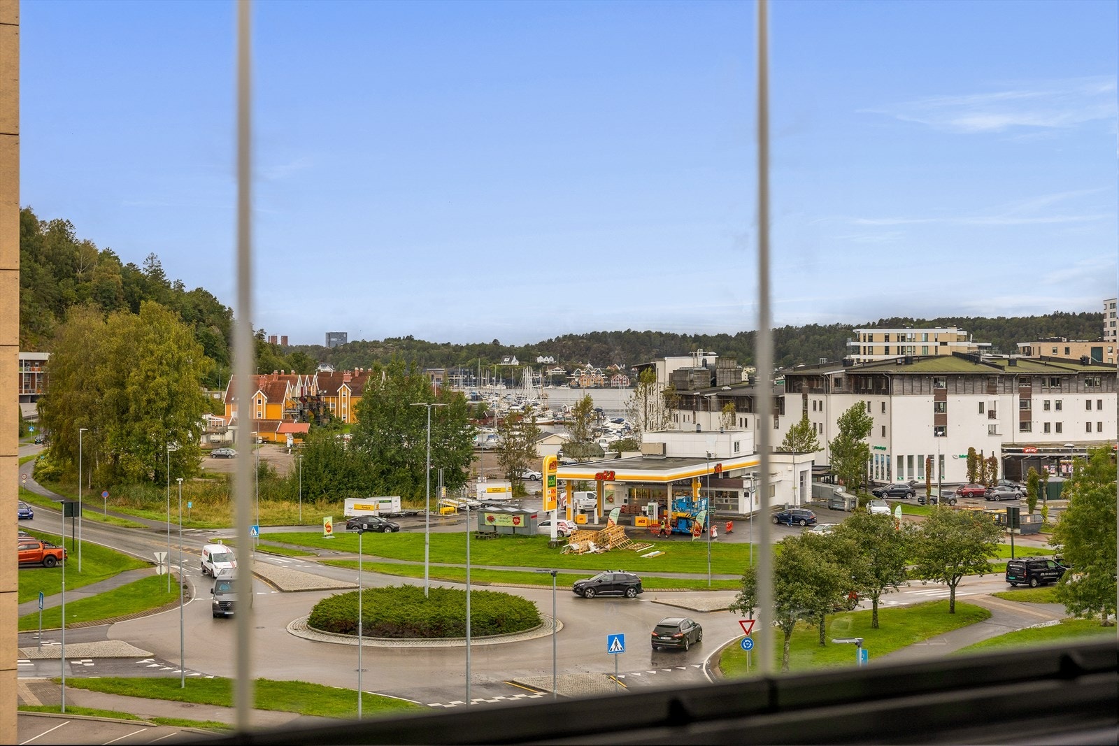 Flott utsikt mot indre havn, fjorden og Kilen området! Galleribilde
