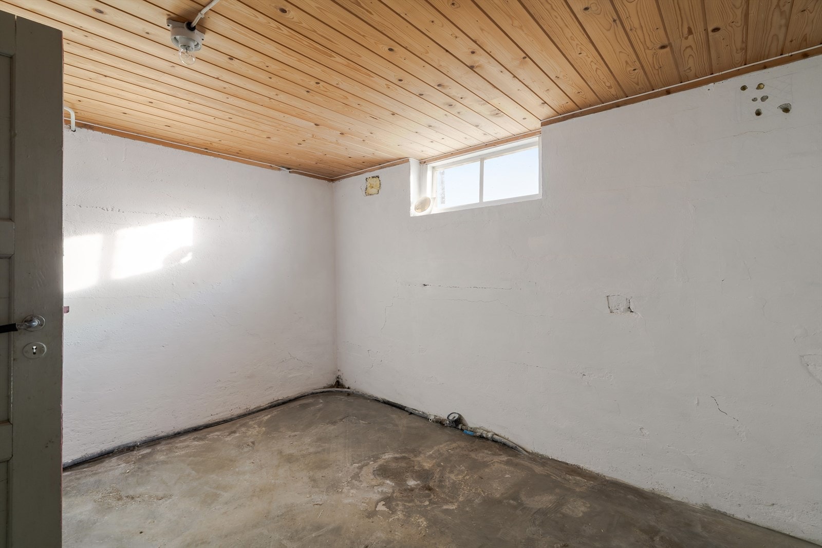 Kjelleren byr på gode lagringsmuligheter. Galleribilde