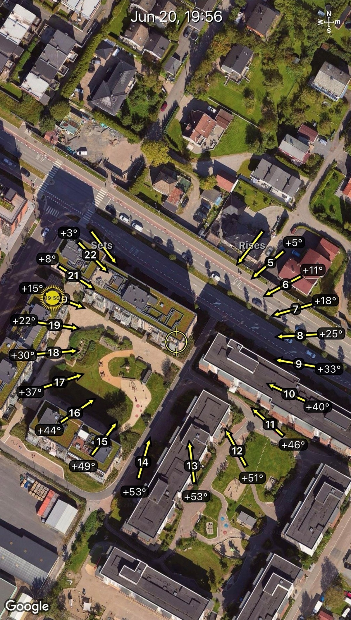 Solkart som viser solbanen sommerstid. Galleribilde