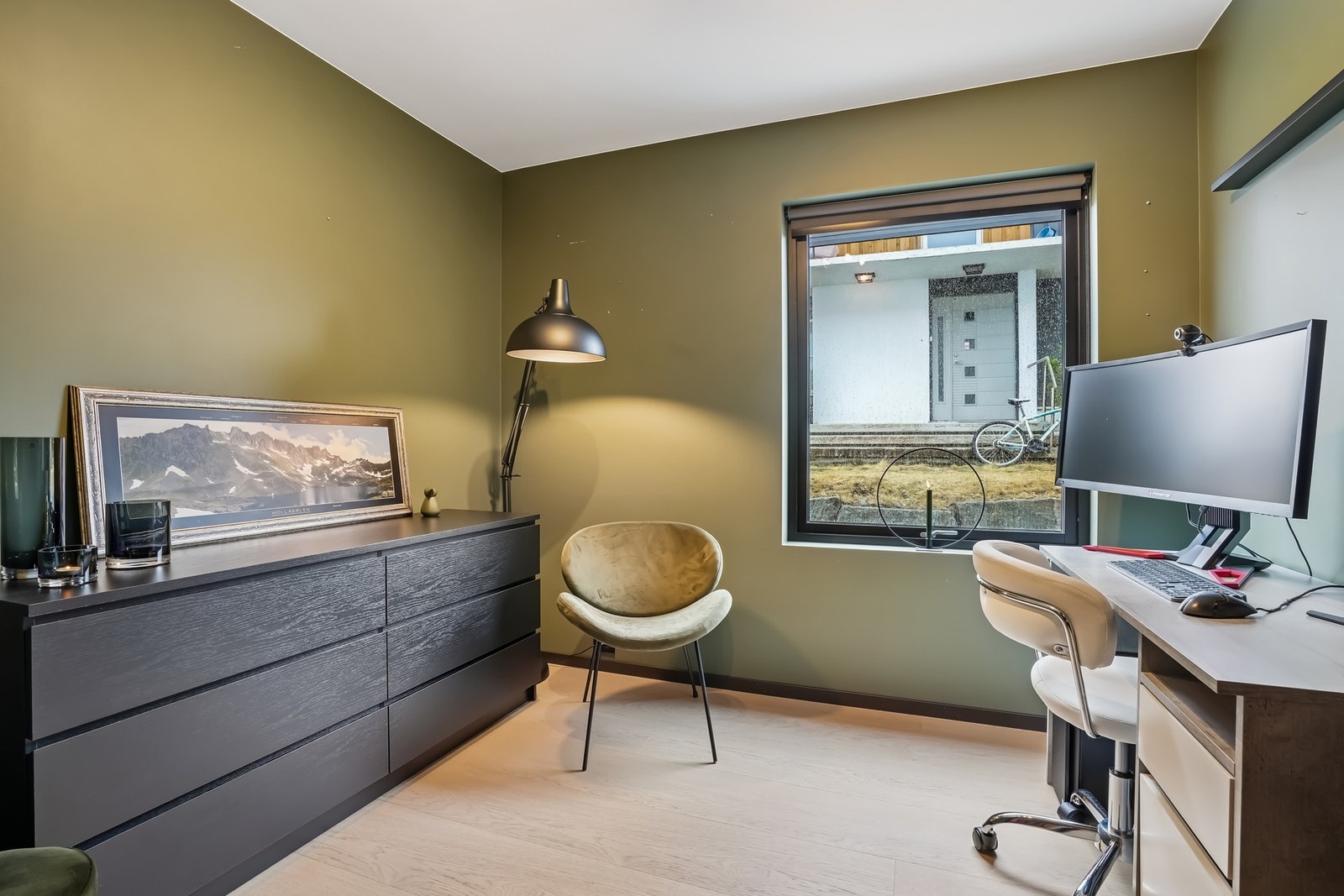 Soverom nr. 3. Pent og moderne fargevalg. Galleribilde