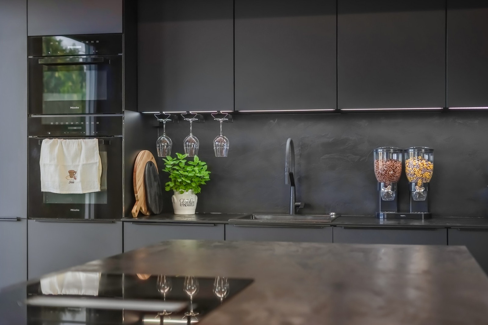 Smakfulle og delikate detaljer er gjennomgående for boligen. Galleribilde