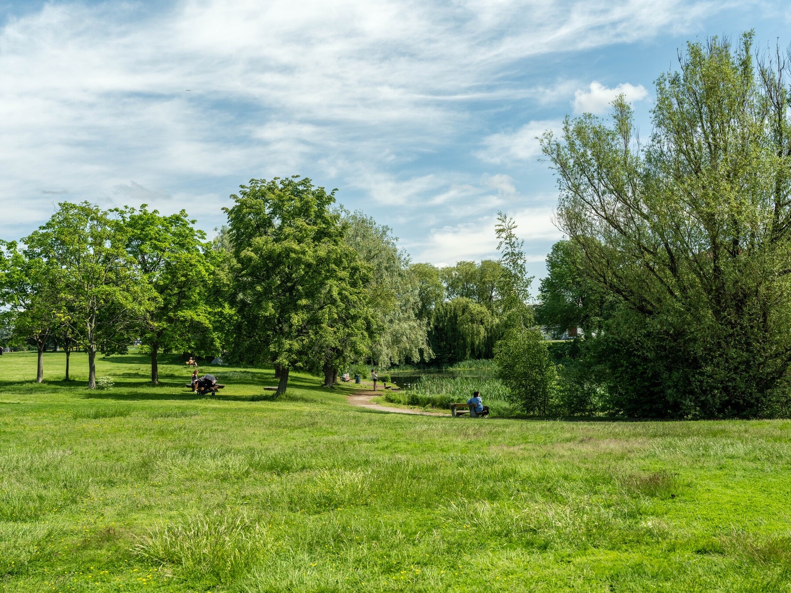 I nærområdet ligger Valle Hovin med flotte grøntområder og Hovindammen. Galleribilde