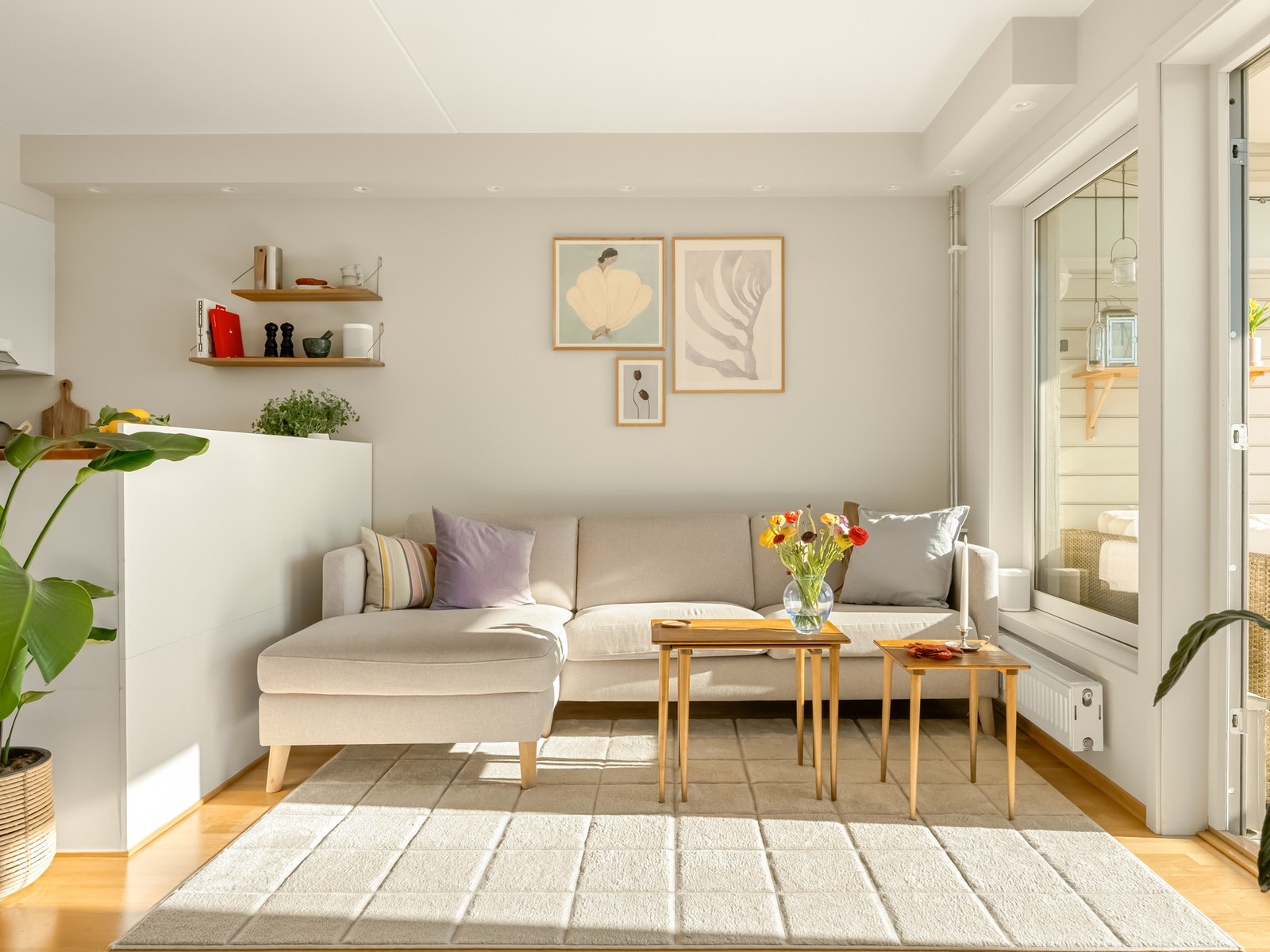 Det er verdt å nevne at oppvarming, varmtvann, TV og internett er inkludert i de månedlige felleskostnadene. Galleribilde