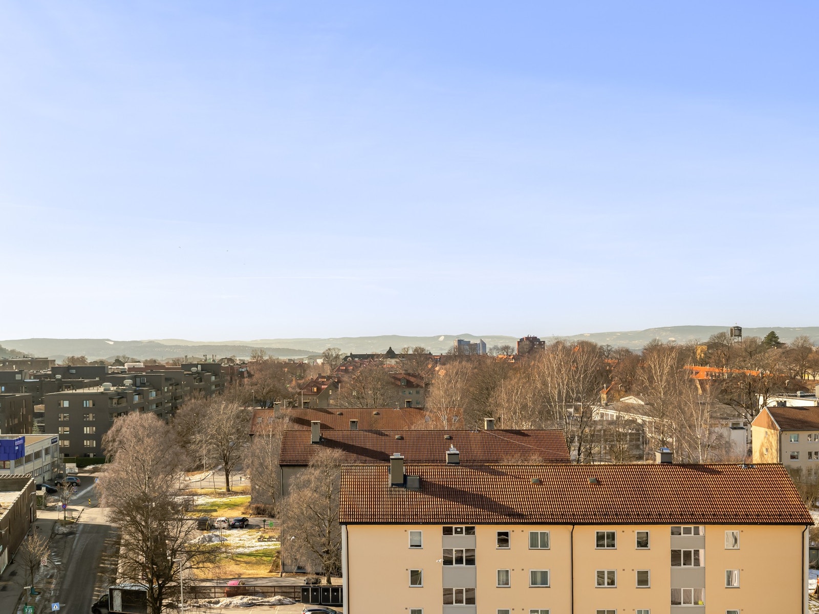 Nå er det ikke mye grønt å skryte av her ute, men tenk hvordan utsikten her blir til sommeren! Galleribilde