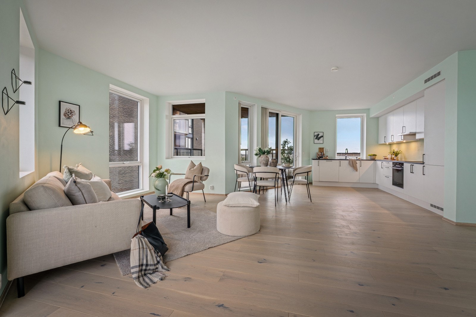 Enstavs parkett på gulvet Galleribilde