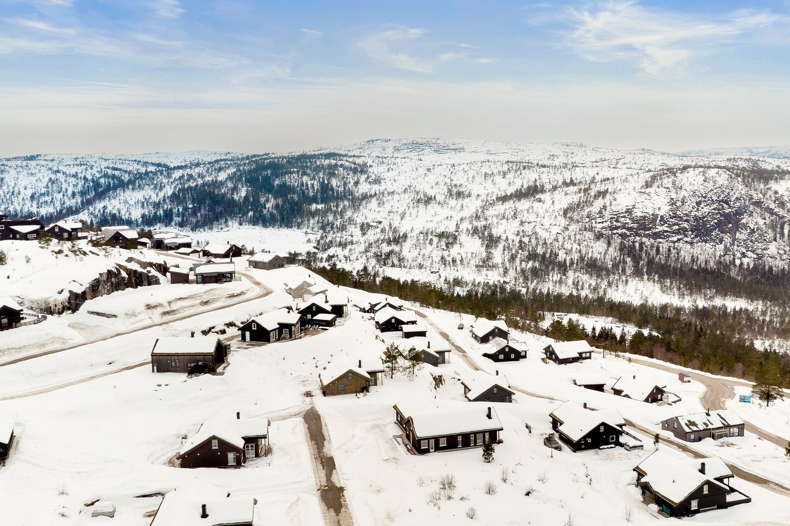 Gautefall er et av Telemarks største skisteder og byr på varierte alpin- og langrennsløyper, barnebakker og gode aktivitetsmuligheter året rundt. Galleribilde