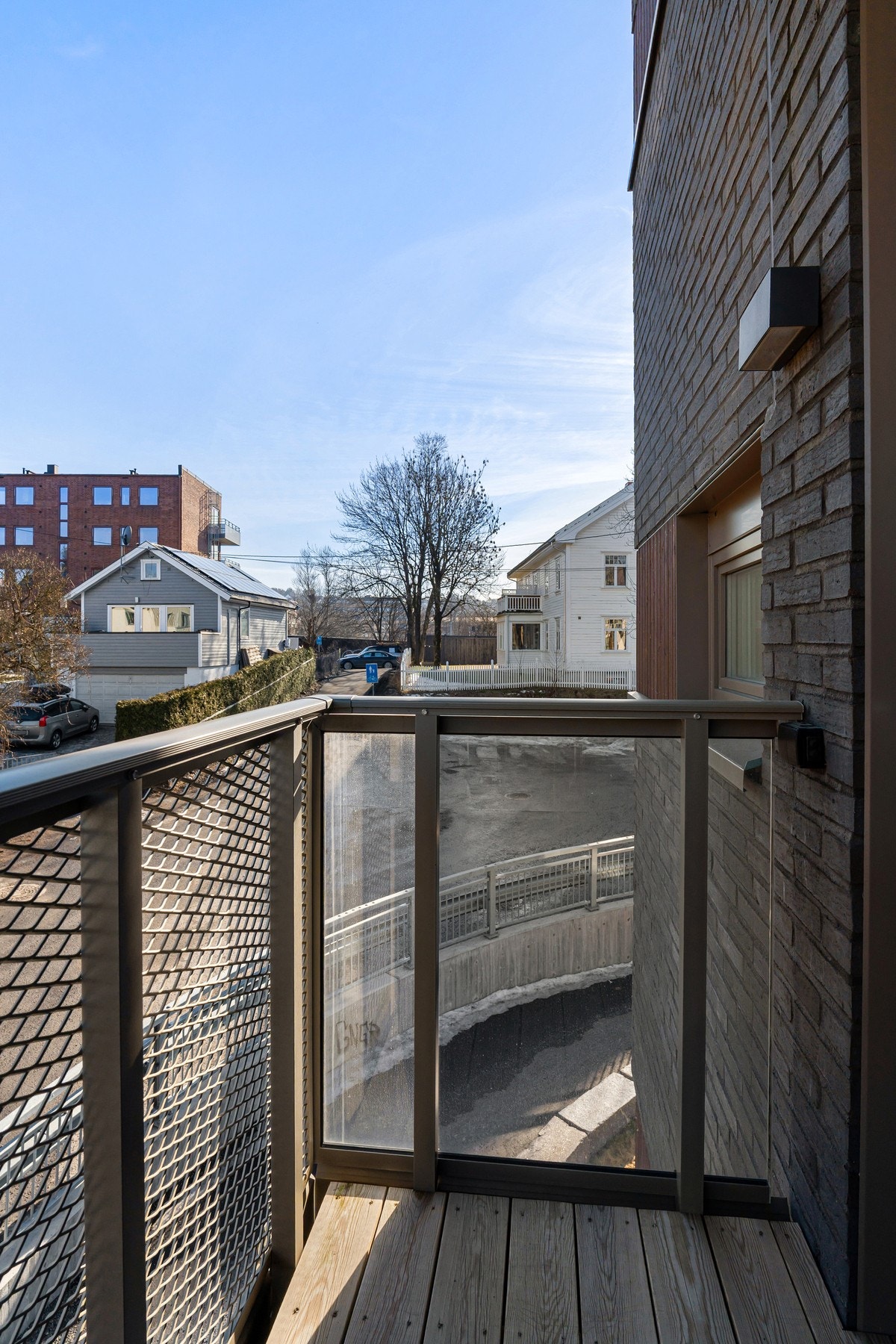 Fra master er det utgang til egen balkong med morgen- og formiddagssol. Galleribilde