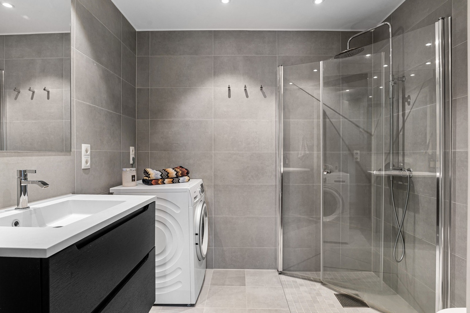 Opplegg for vaskemaskin. Galleribilde