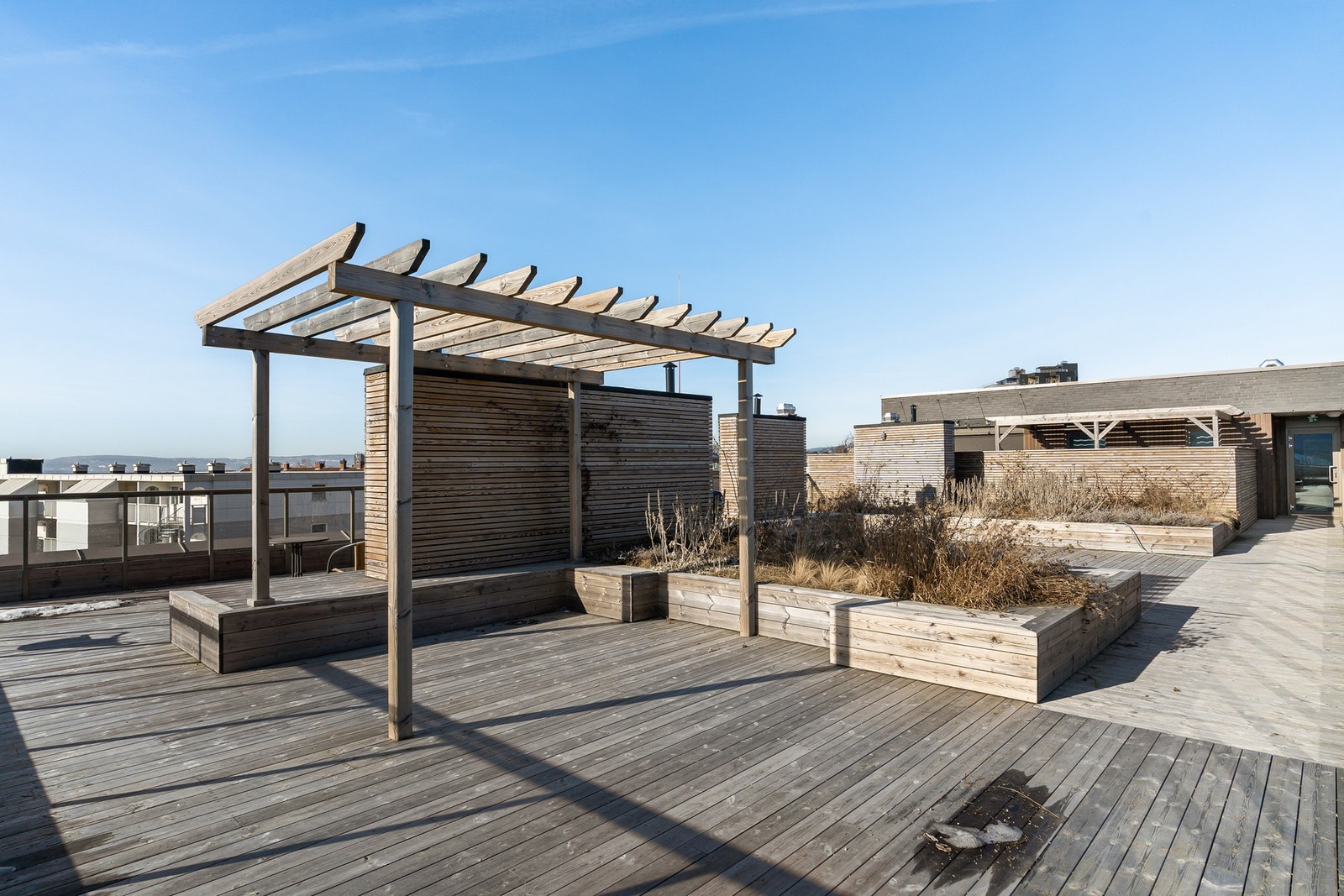 Felles takterrasse med upåklagelig utsikt og solforhold. Galleribilde