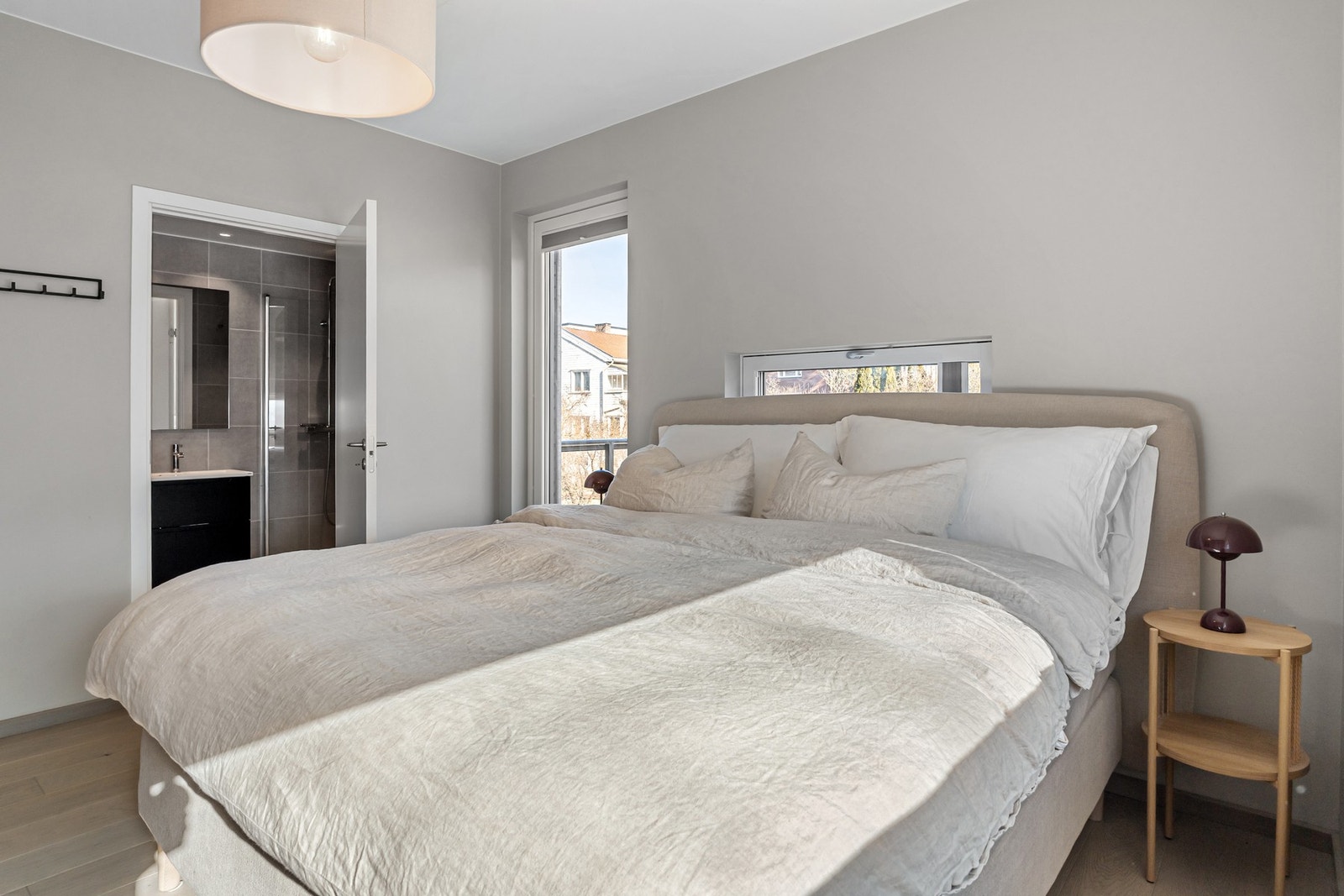 Eget en-suite baderom - luksus i hverdagen. Galleribilde