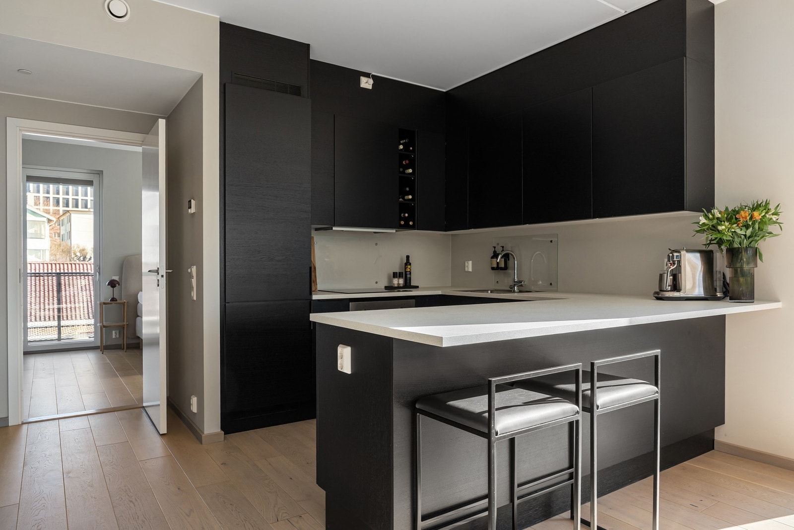 Eksklusivt kjøkken med integrerte kvalitetshvitevarer. Galleribilde