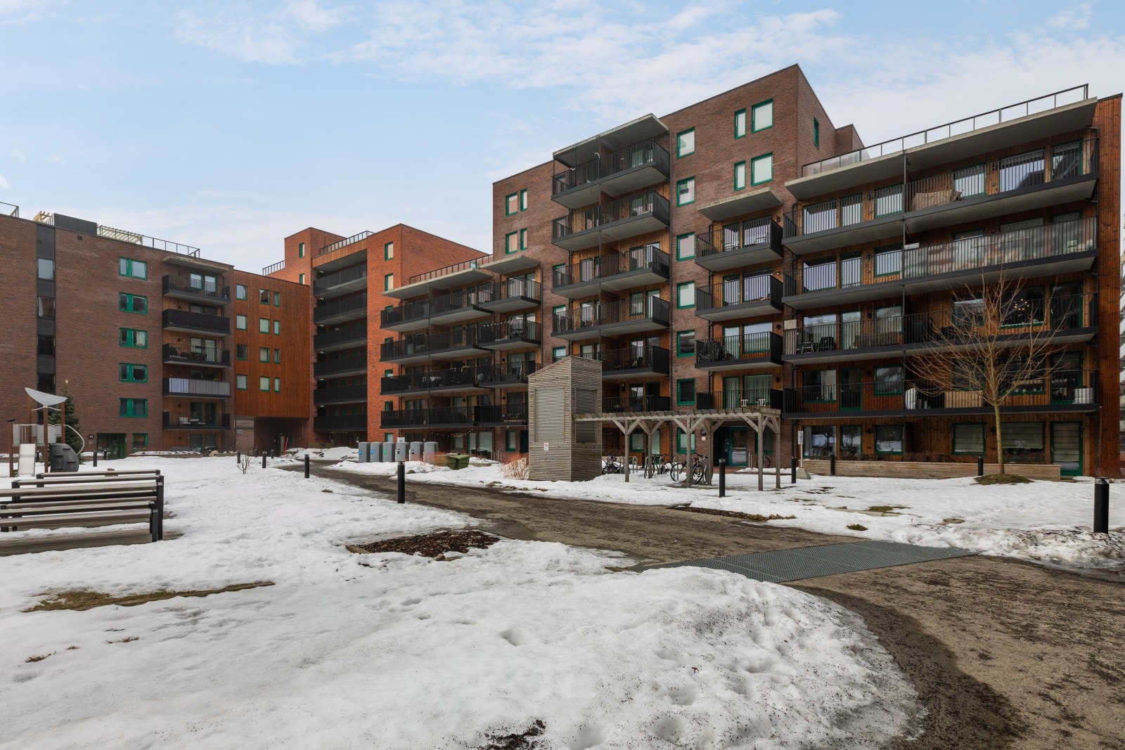 Leiligheten ligger i et attraktivt og familievennlig boligområde i Lørenskog kommune. Galleribilde