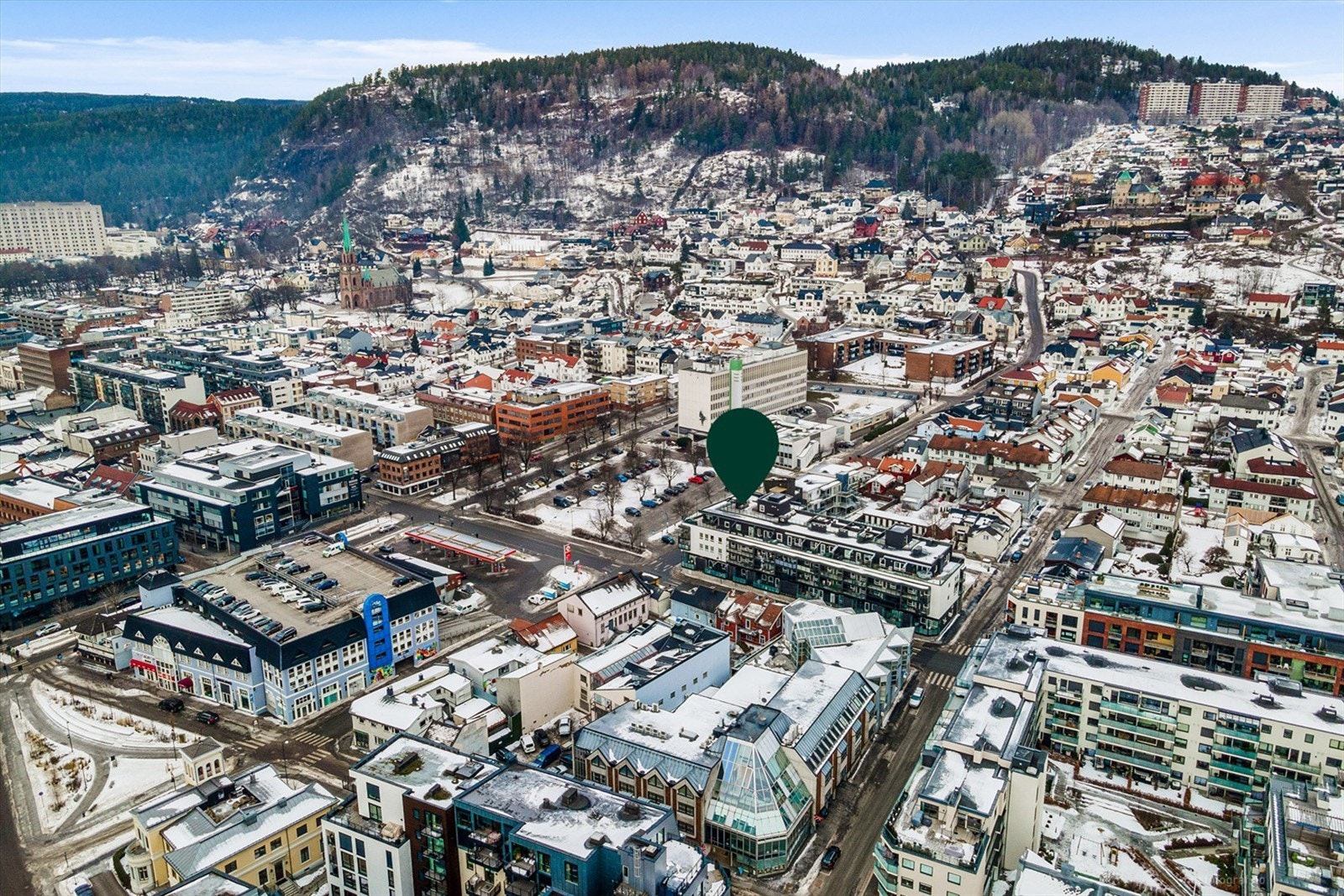Her bor du sentralt på Bragernes med umiddelbar nærhet til alt Drammen sentrum har å by på. Galleribilde