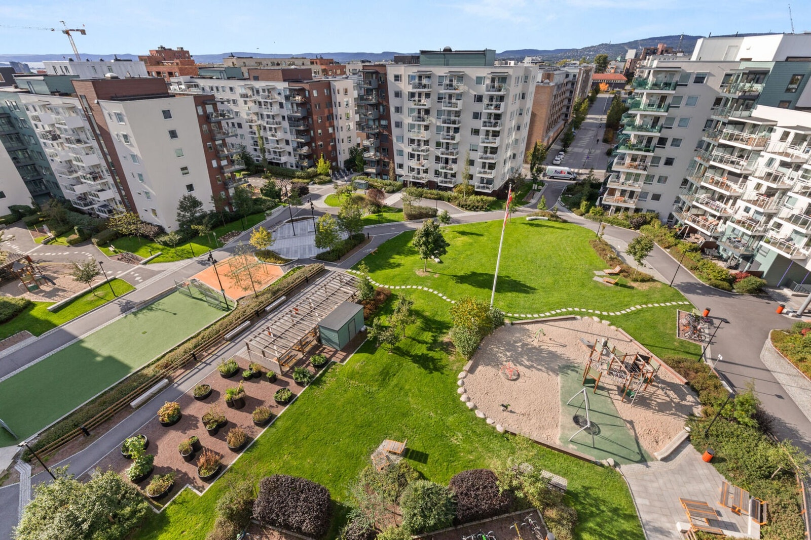 Gartnerkvartalet er kjent for sine store og grønne fellesarealer. Perfekt for store og små Galleribilde