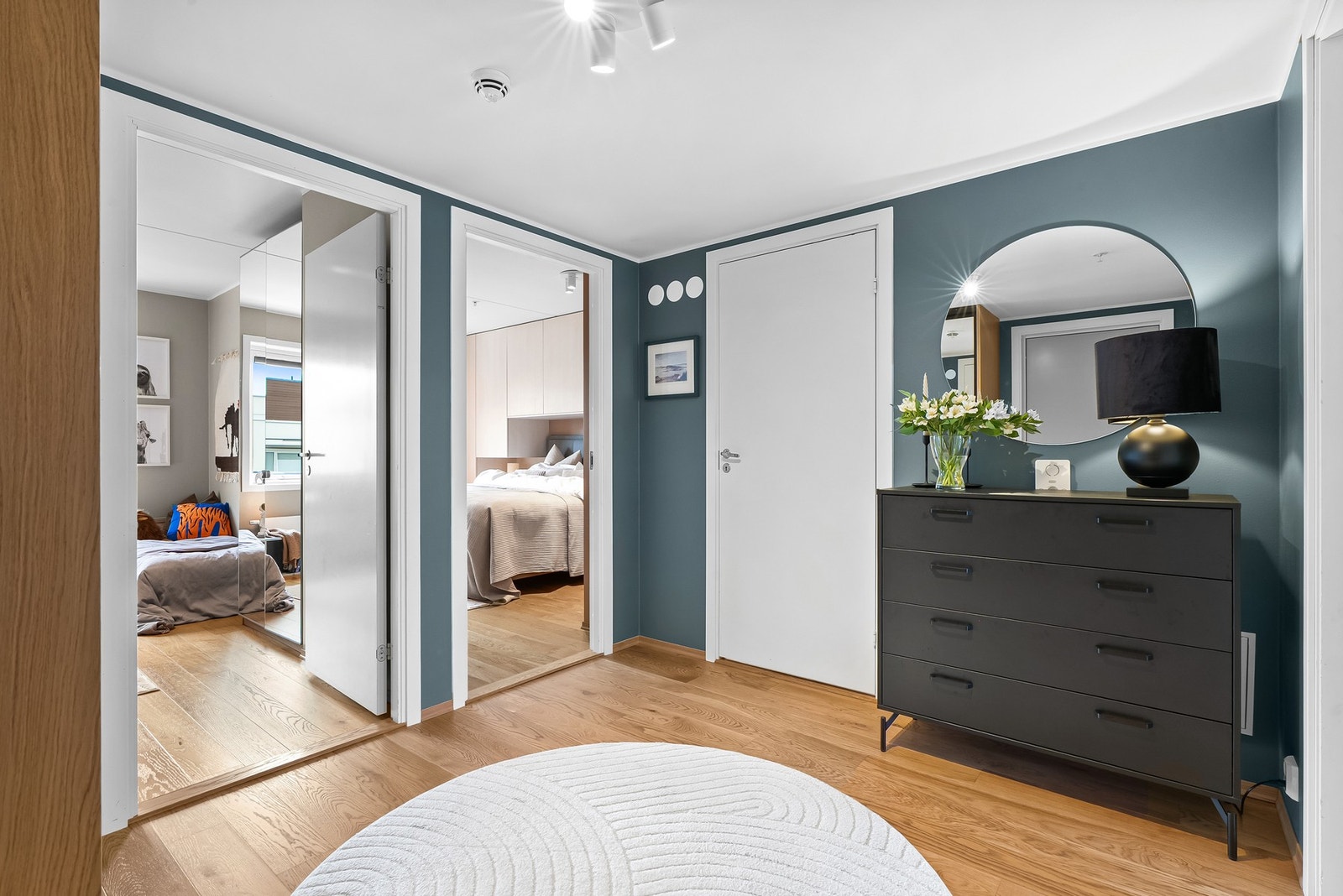 Stor entré med plass til ytterligere møblering Galleribilde