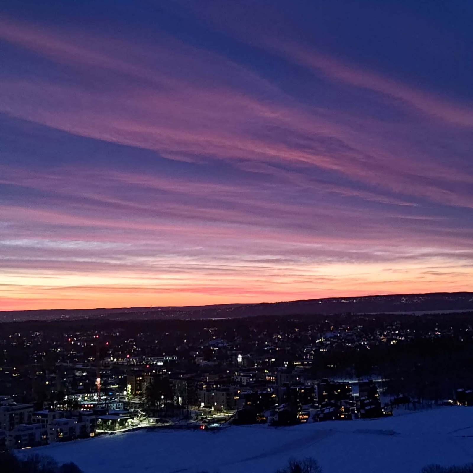 Her kan man nyte fantastiske himler, både under soloppgang og solnedgang Galleribilde