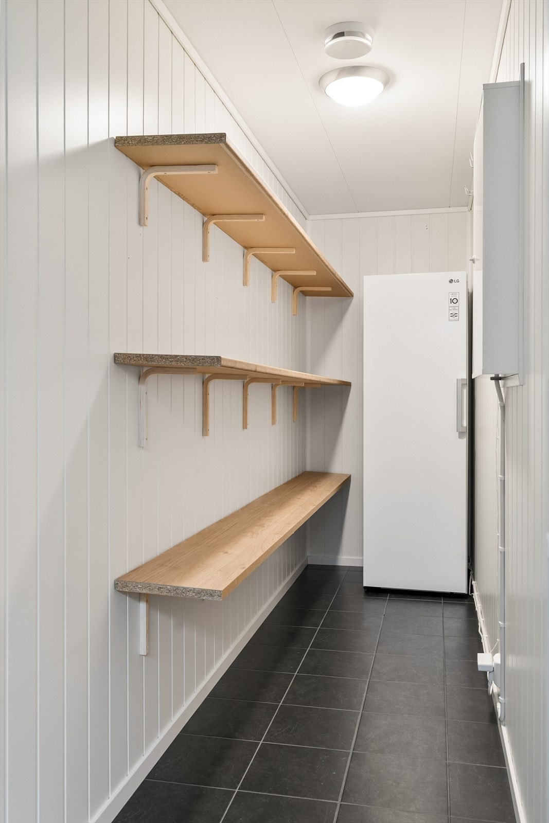 Mange vil nok også sette pris på den store boden ved hallen med de gode oppbevaringsmulighetene det gir. Galleribilde