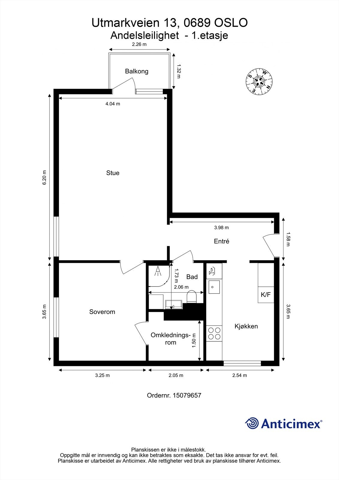 Leiligheten har en god planløsning med entré, bad, kjøkken, stue, soverom og omkledningsrom. Galleribilde