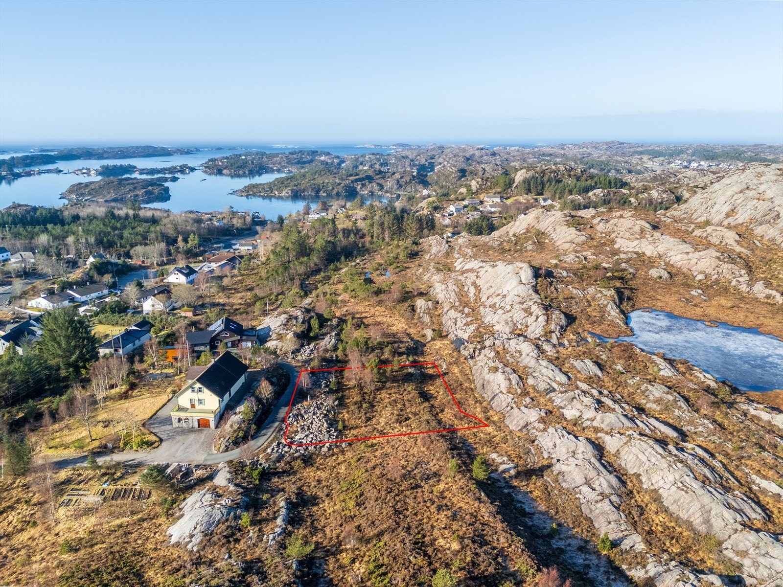 - Du har også kort vei til sjø og de gleder det medfølger - Galleribilde