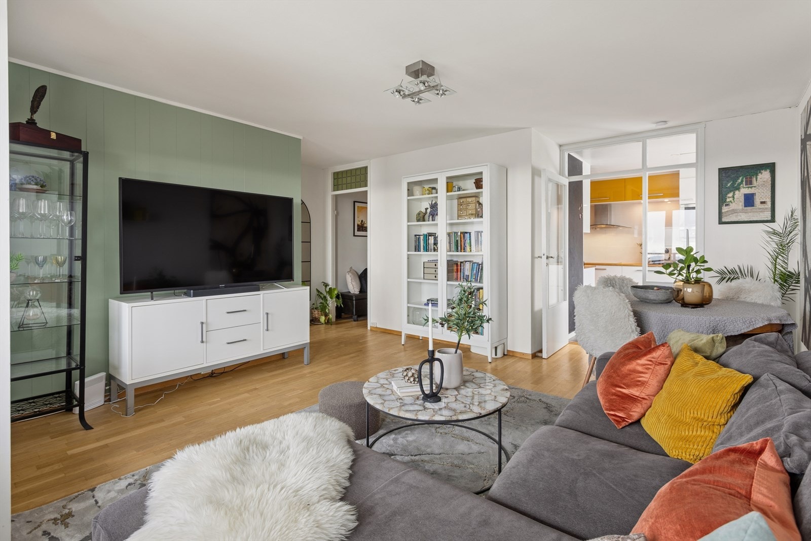 Internett, varmtvann og fyring inkludert Galleribilde