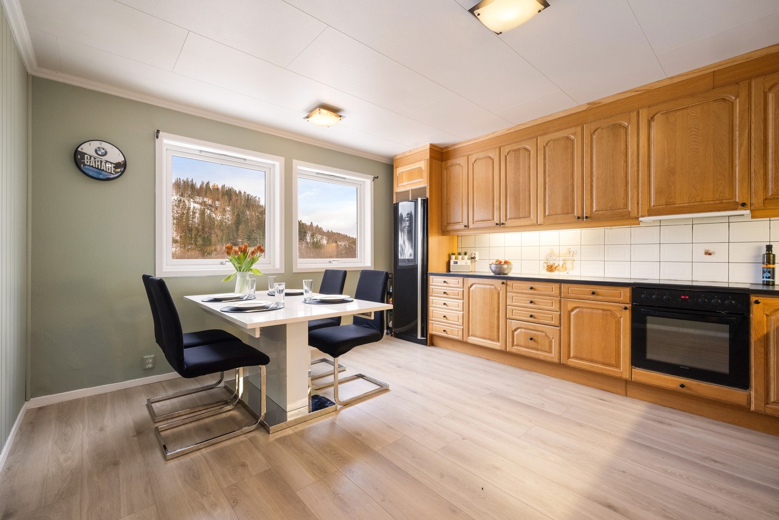 Lettvegg inn mot stuen Galleribilde