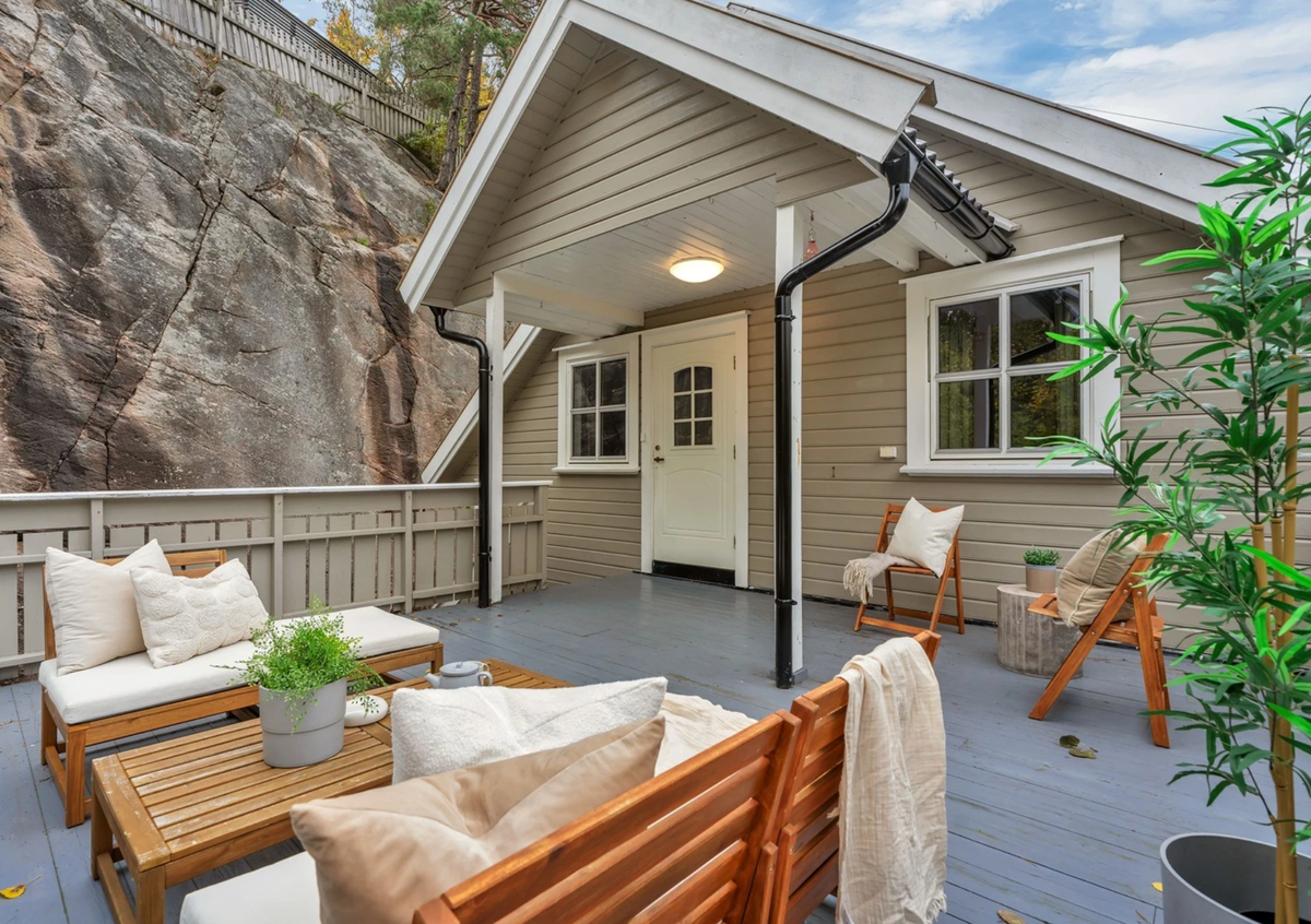 Uteområde ved inngangsparti Galleribilde