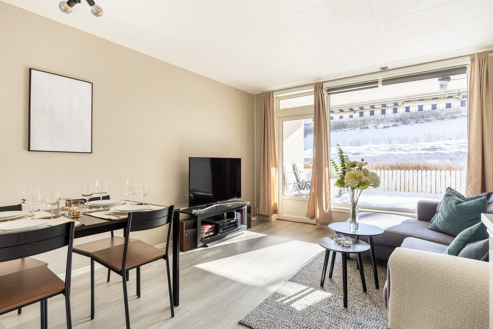 Haugerudhagan 80 presenteres av Mekleriet ved Ole Anders Teslo. Galleribilde