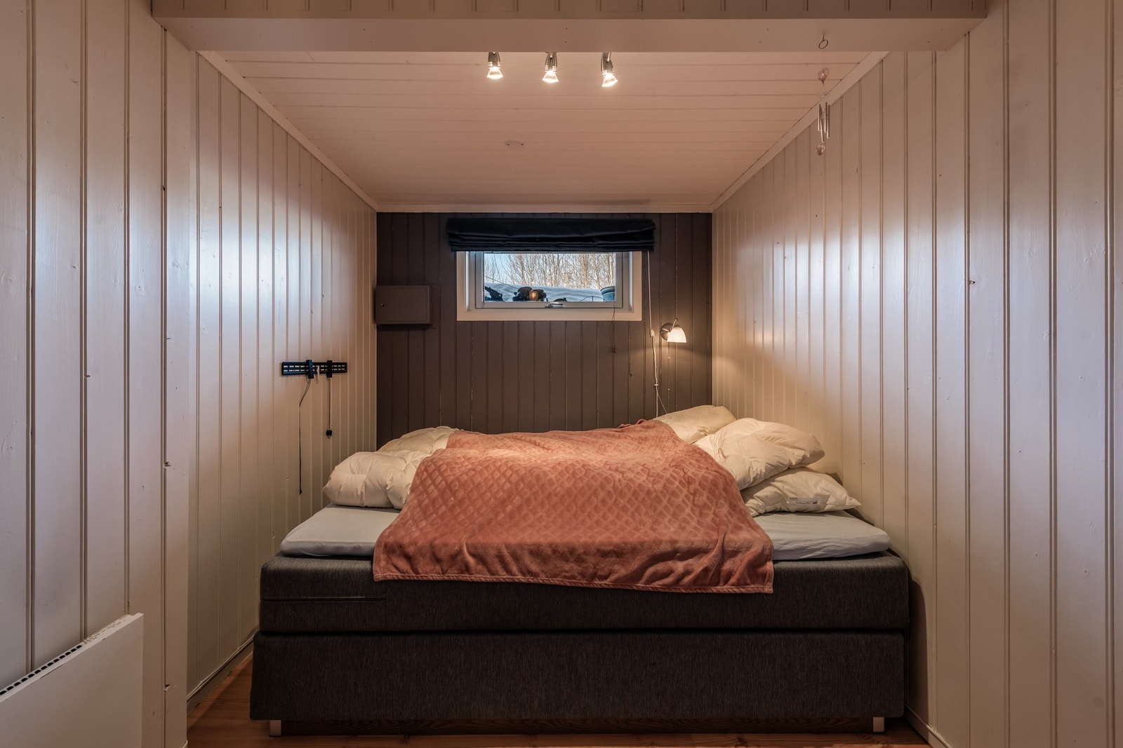 Rom i kjeller benyttet som soverom (ikke søkt som oppholdsrom) Galleribilde