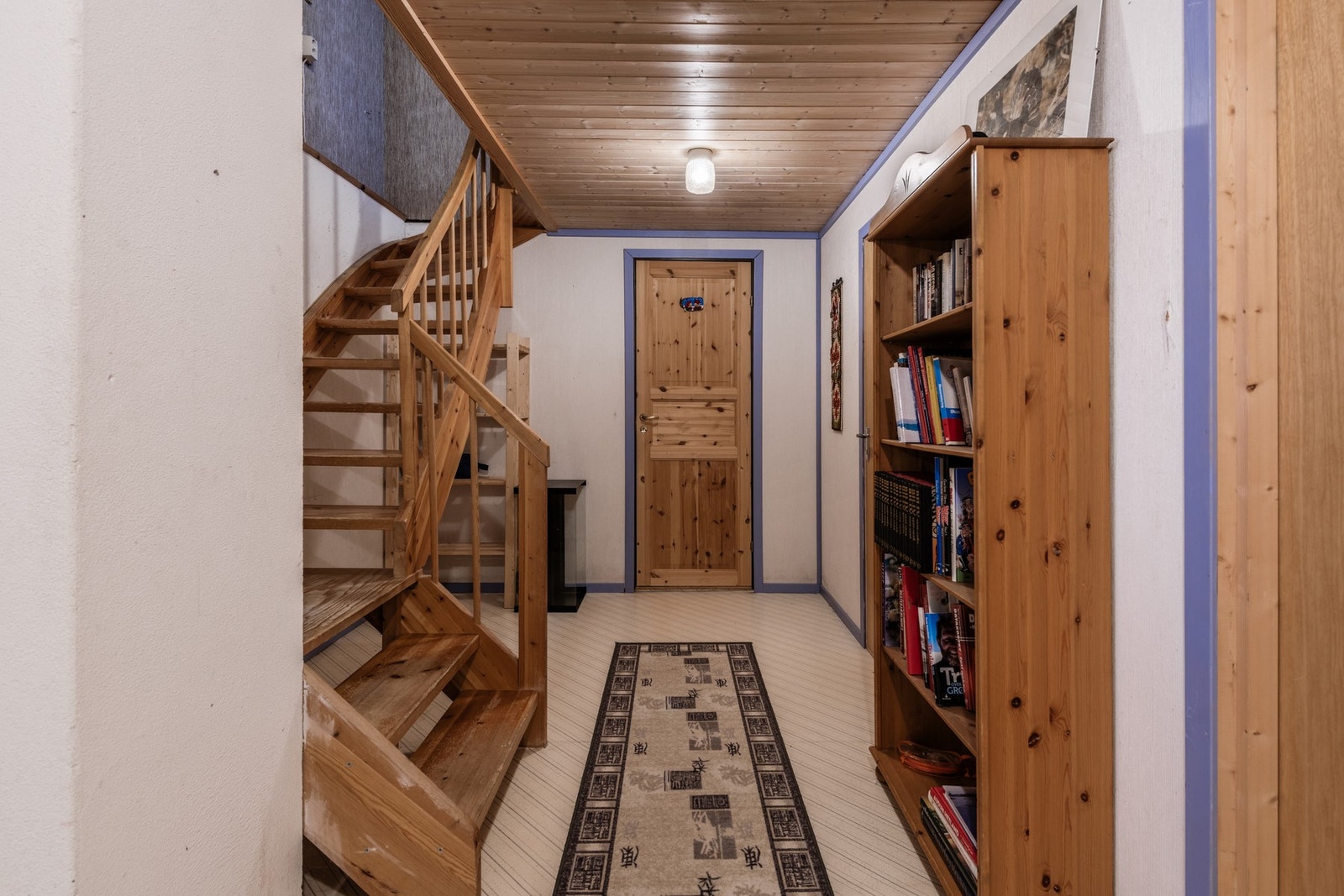 Trappegang kjeller Galleribilde