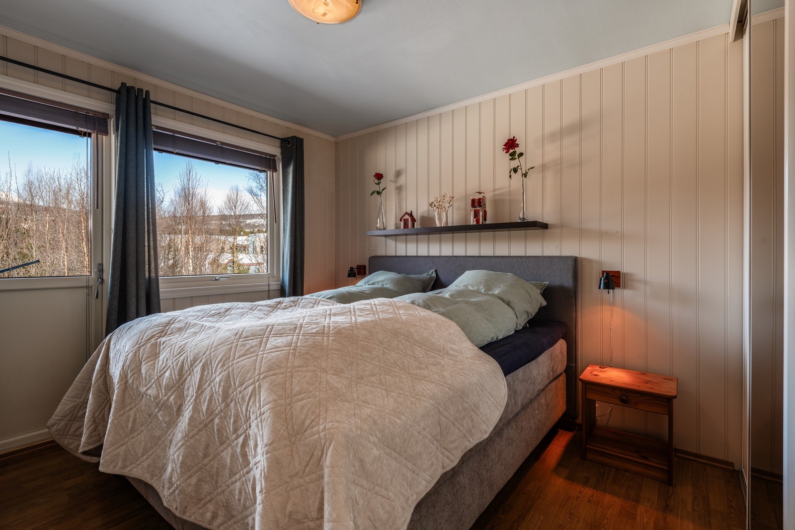 Hovedsoverom med utgang balkong. Galleribilde