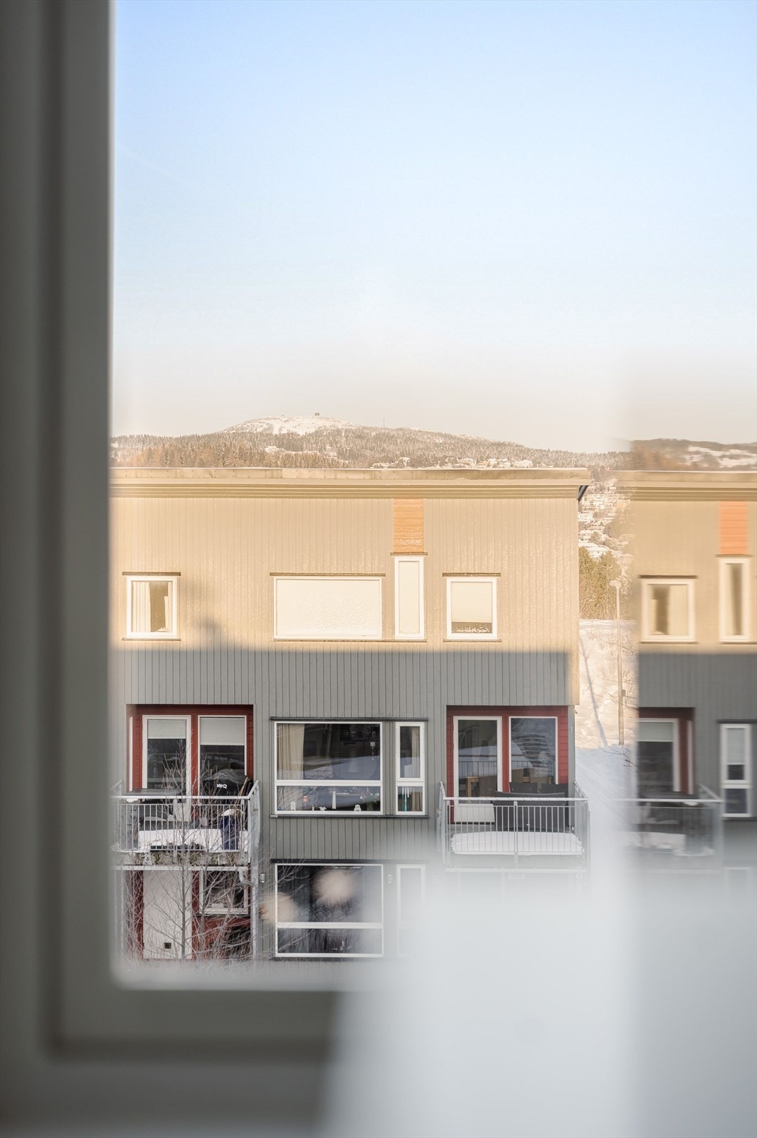 Man ser også mot Gråkallen. Galleribilde