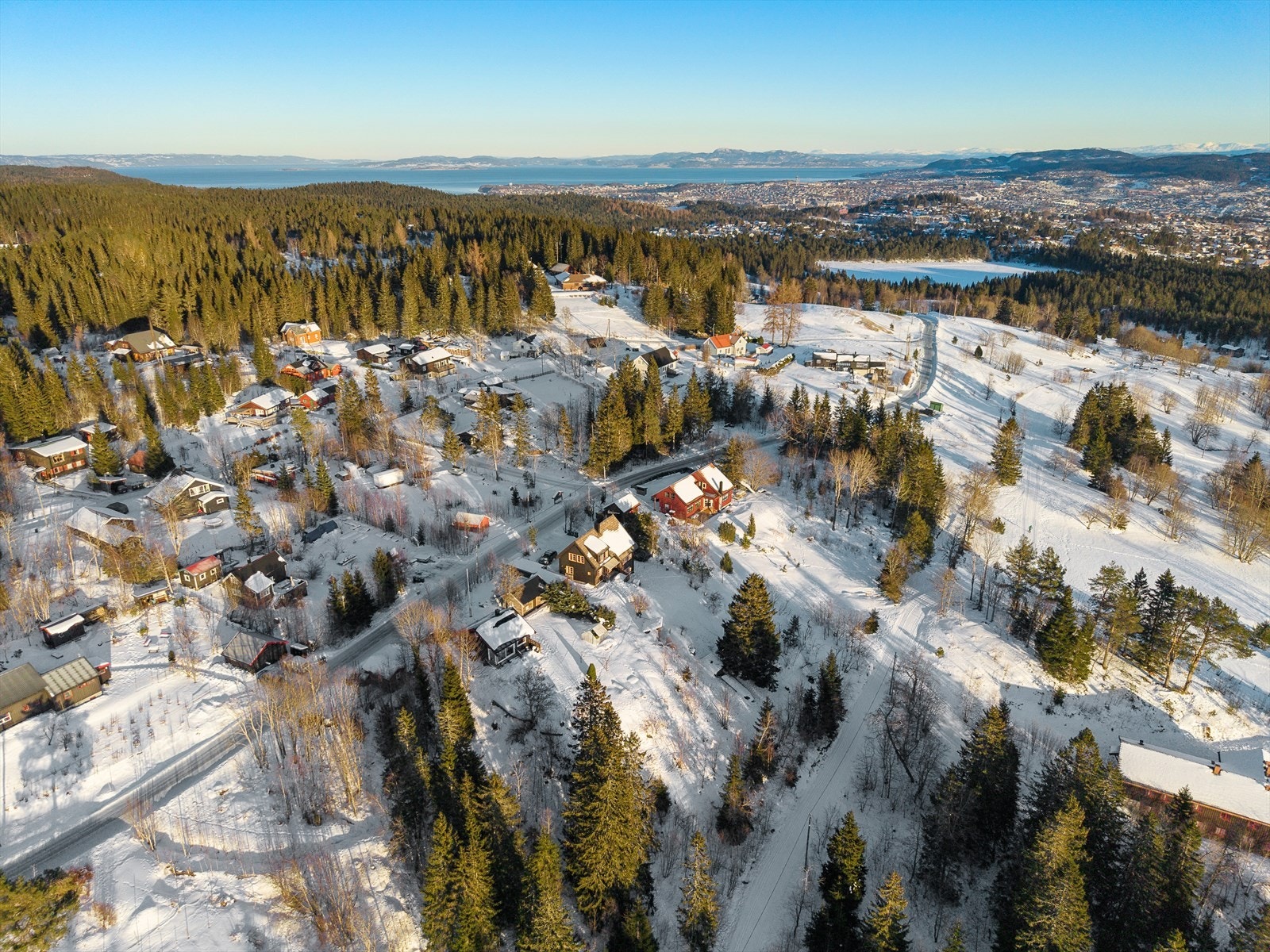 Med marka som nærmeste nabo, og Trondheim sentrum en 20 minutters kjøretur unna får du det beste av to verdener. Galleribilde