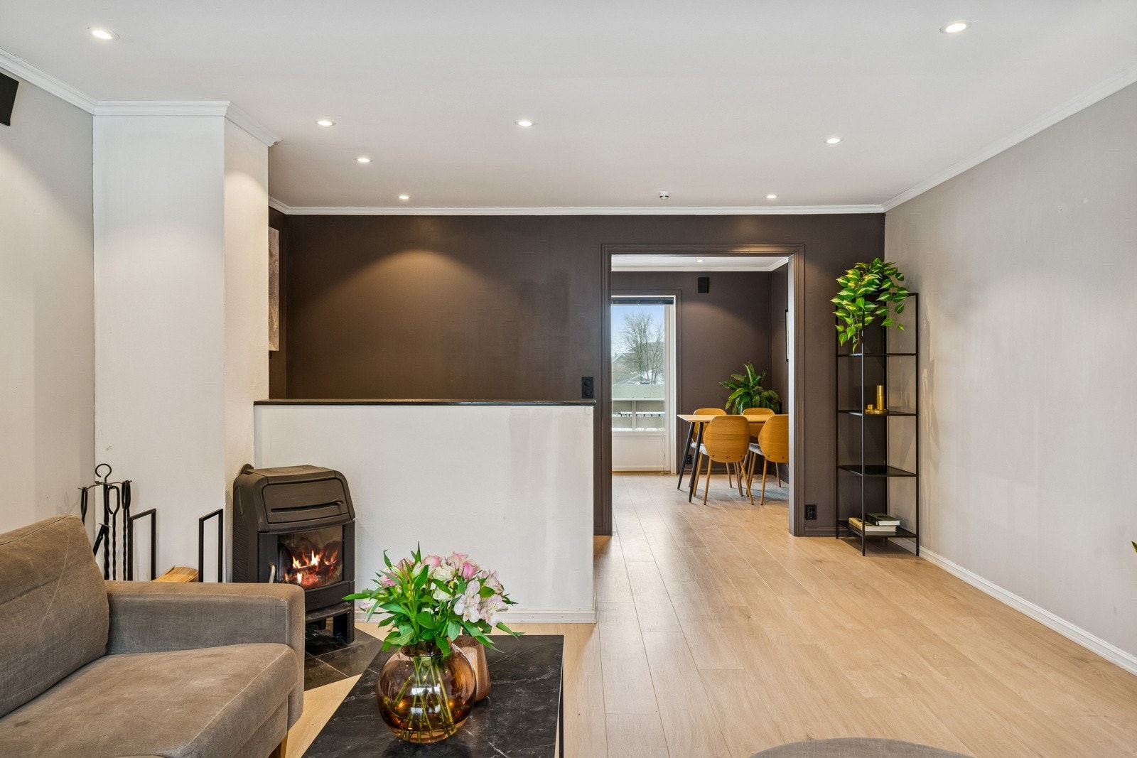 Stue med peiseovn Galleribilde