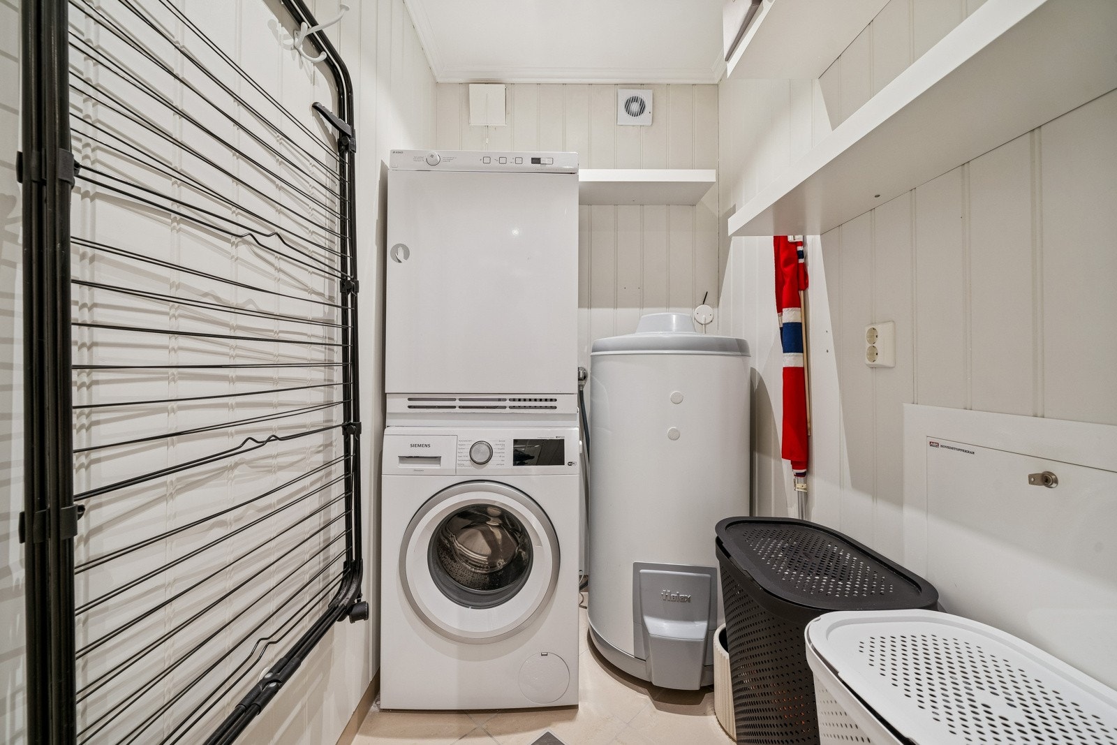 Vaskerom Galleribilde