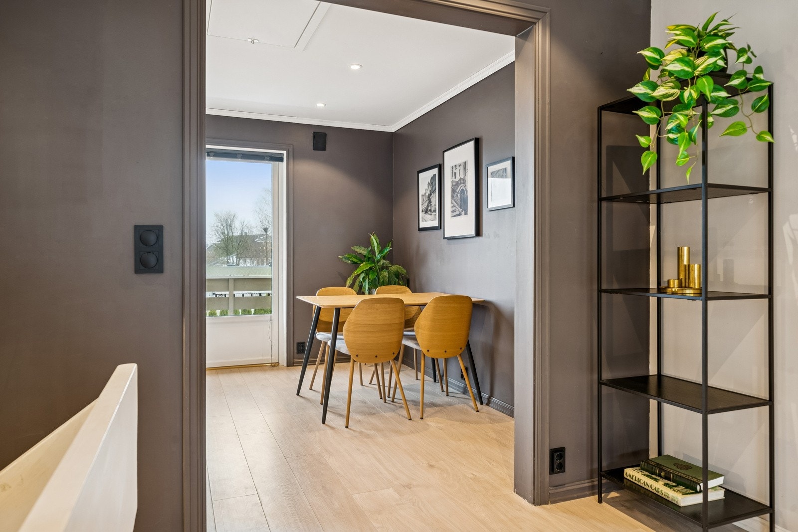 Fra stue til kjøkken Galleribilde