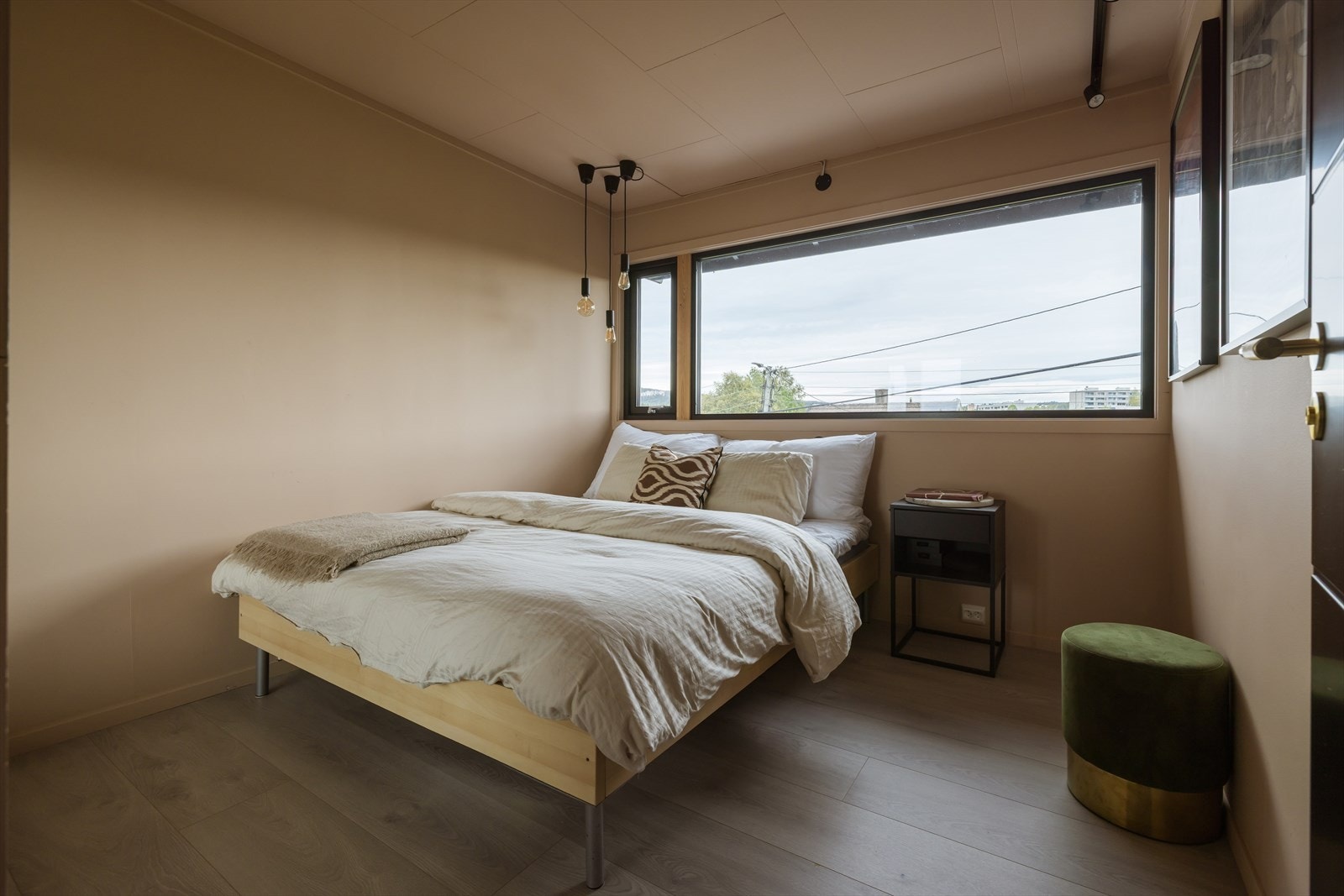 Det andre rommet kan innredes etter ønske, og passer fint som barnerom, gjesterom eller kontor. Galleribilde