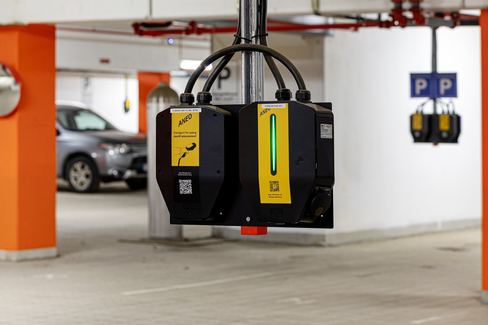 Her er det også installert ladeboks for el-bil. Eier har et månedlig abonnement med leie av lader fra Aneo. Dette kan overføres til ny eier eller avsluttes ved eierskifte. Galleribilde