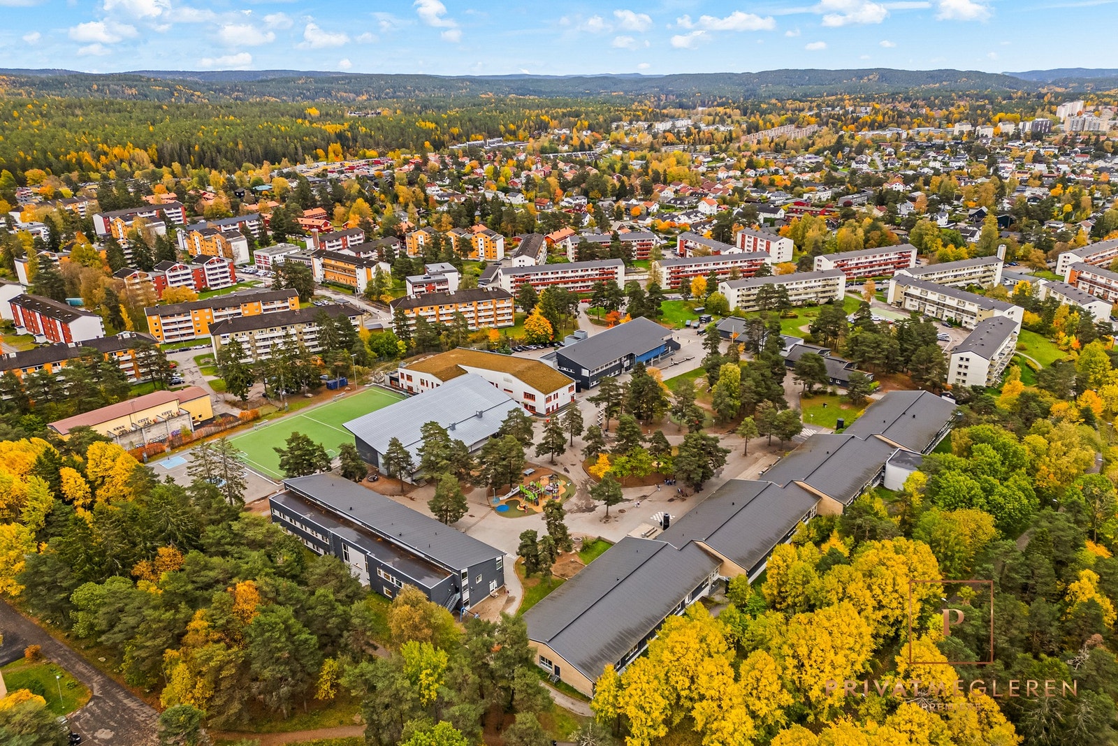 Boligen sogner til populære Oppsal skole. Galleribilde
